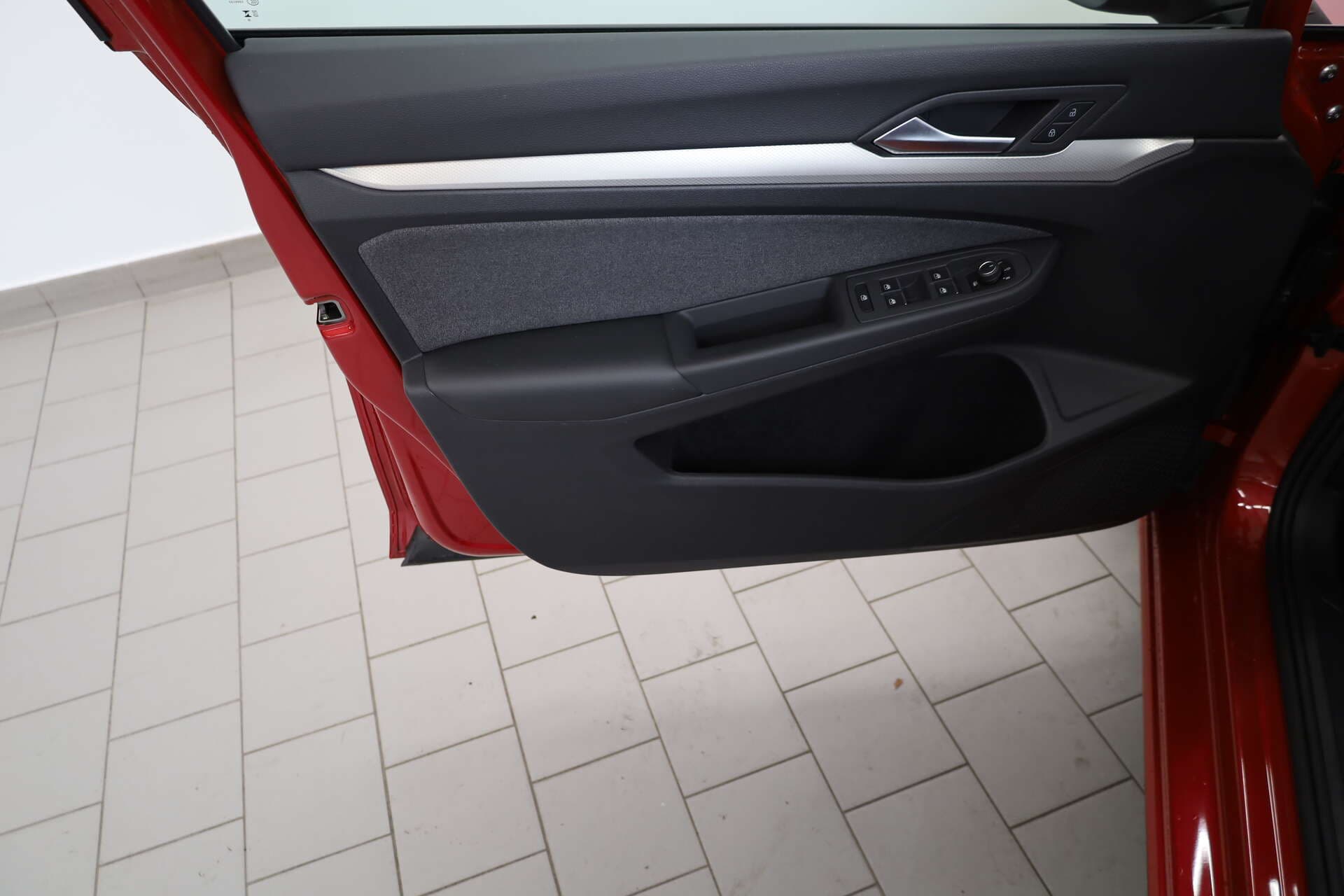 VOLKSWAGEN Golf, photo 15 sur 17