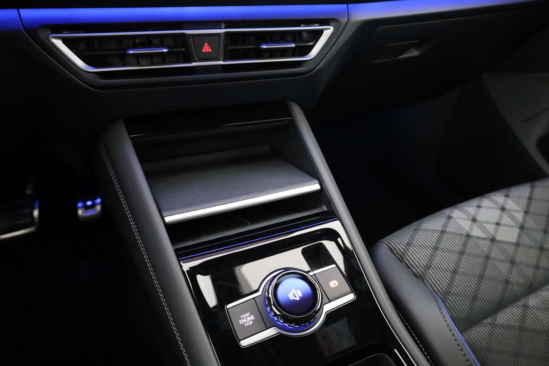 VOLKSWAGEN Tiguan, photo 14 sur 17