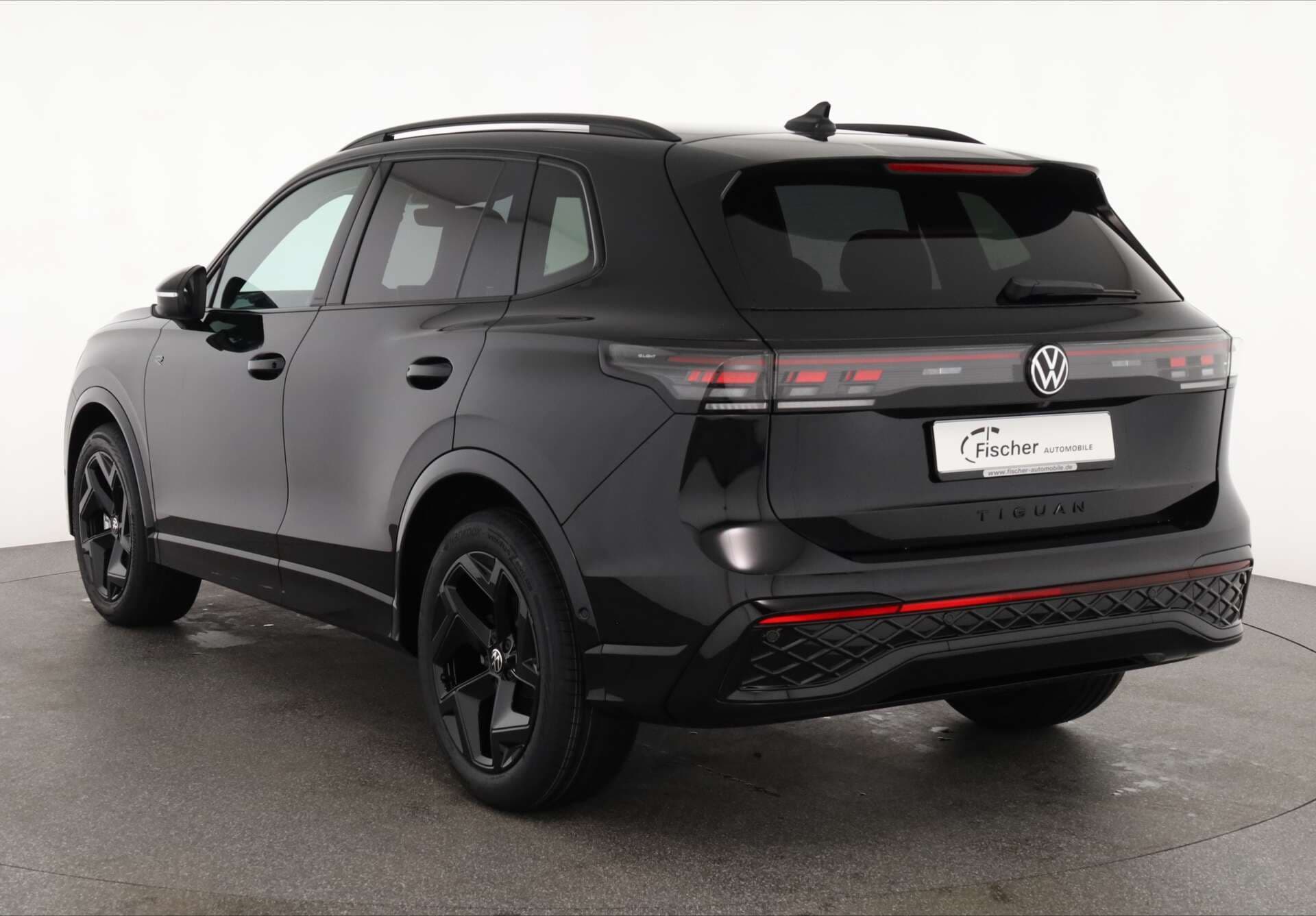 VOLKSWAGEN Tiguan, photo 2 sur 17