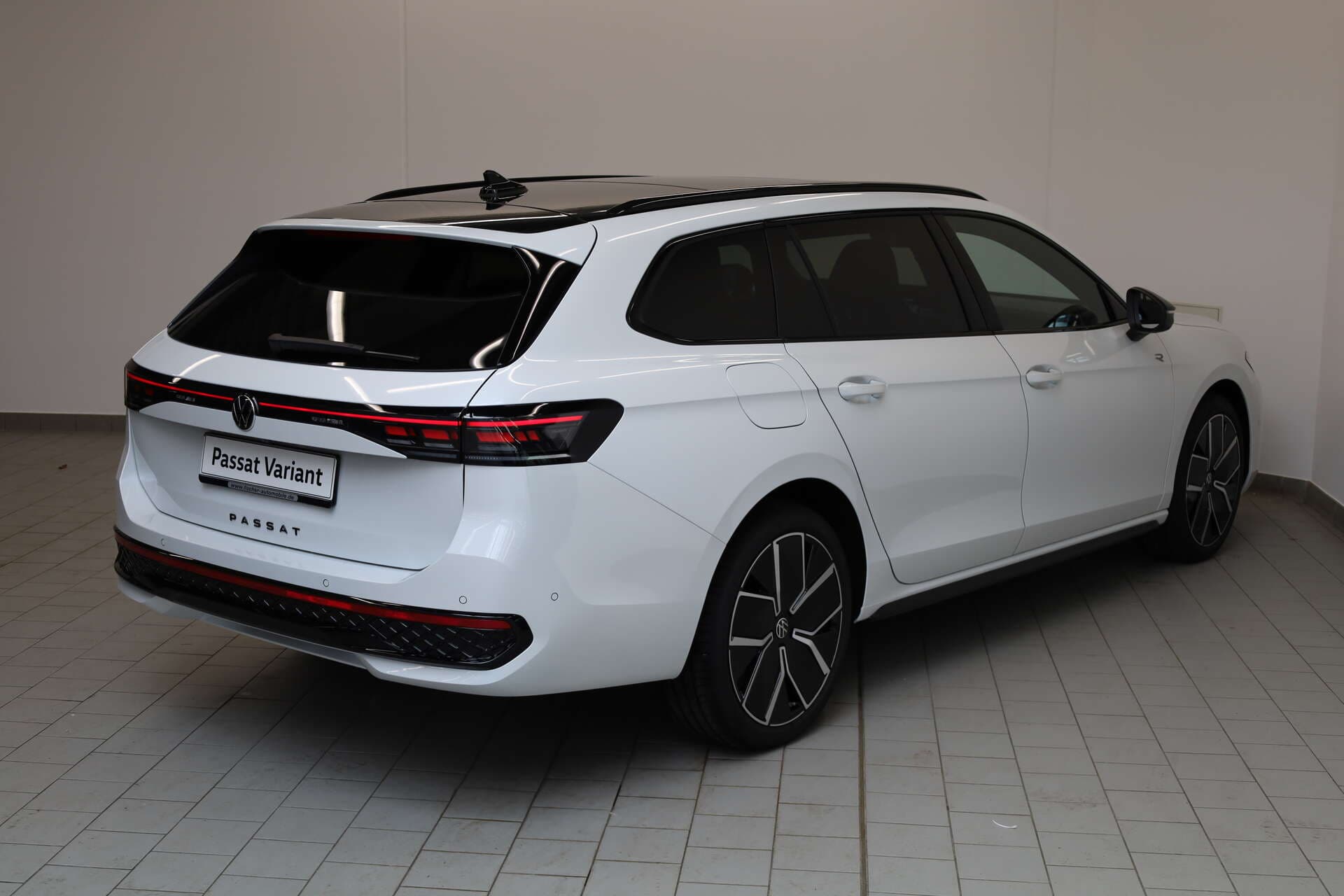 VOLKSWAGEN Passat, photo 3 sur 17