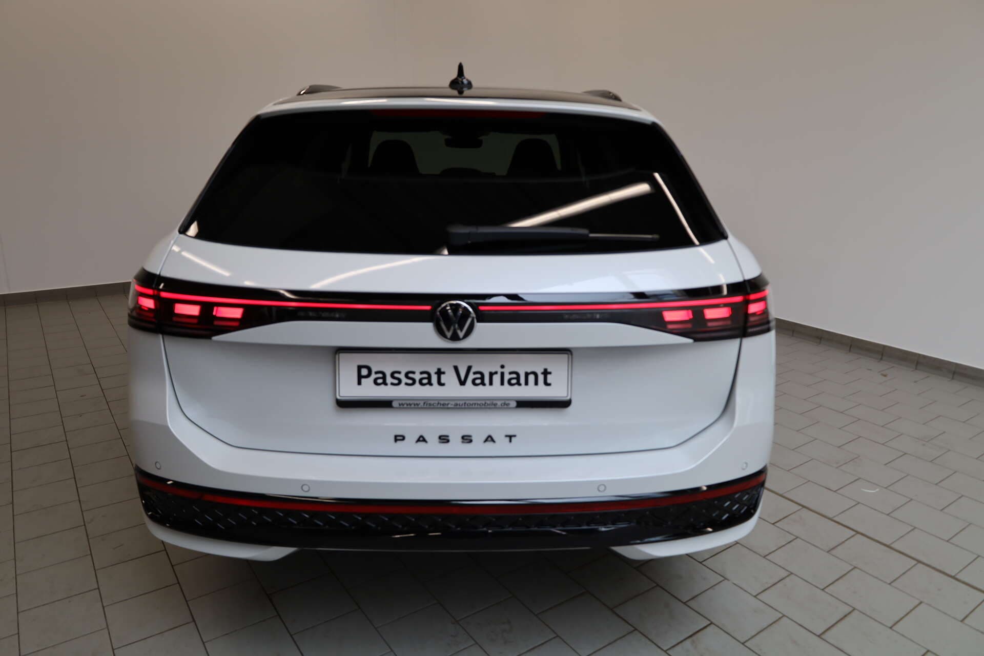 VOLKSWAGEN Passat, photo 4 sur 17