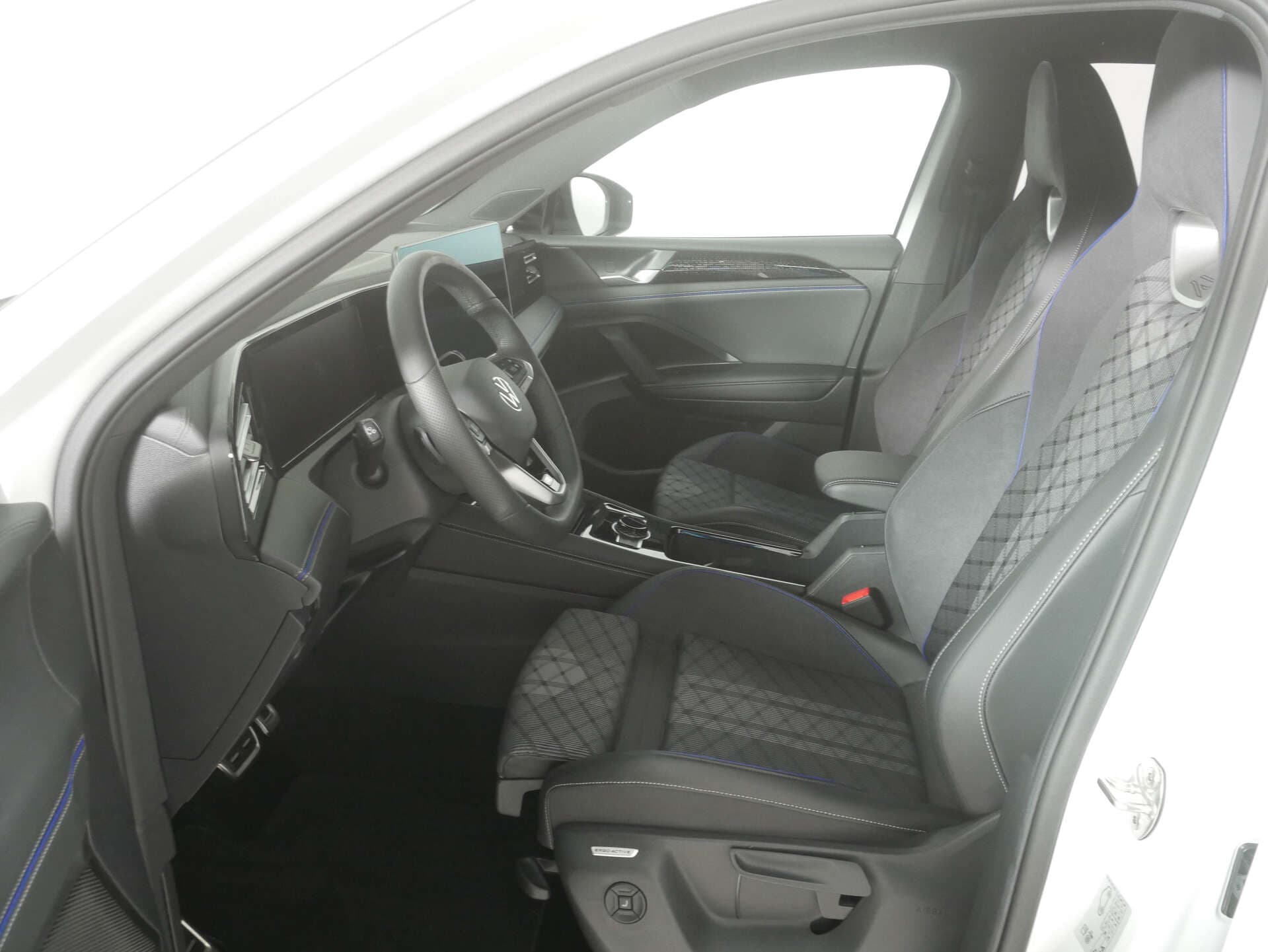 VOLKSWAGEN Tiguan, photo 10 sur 17