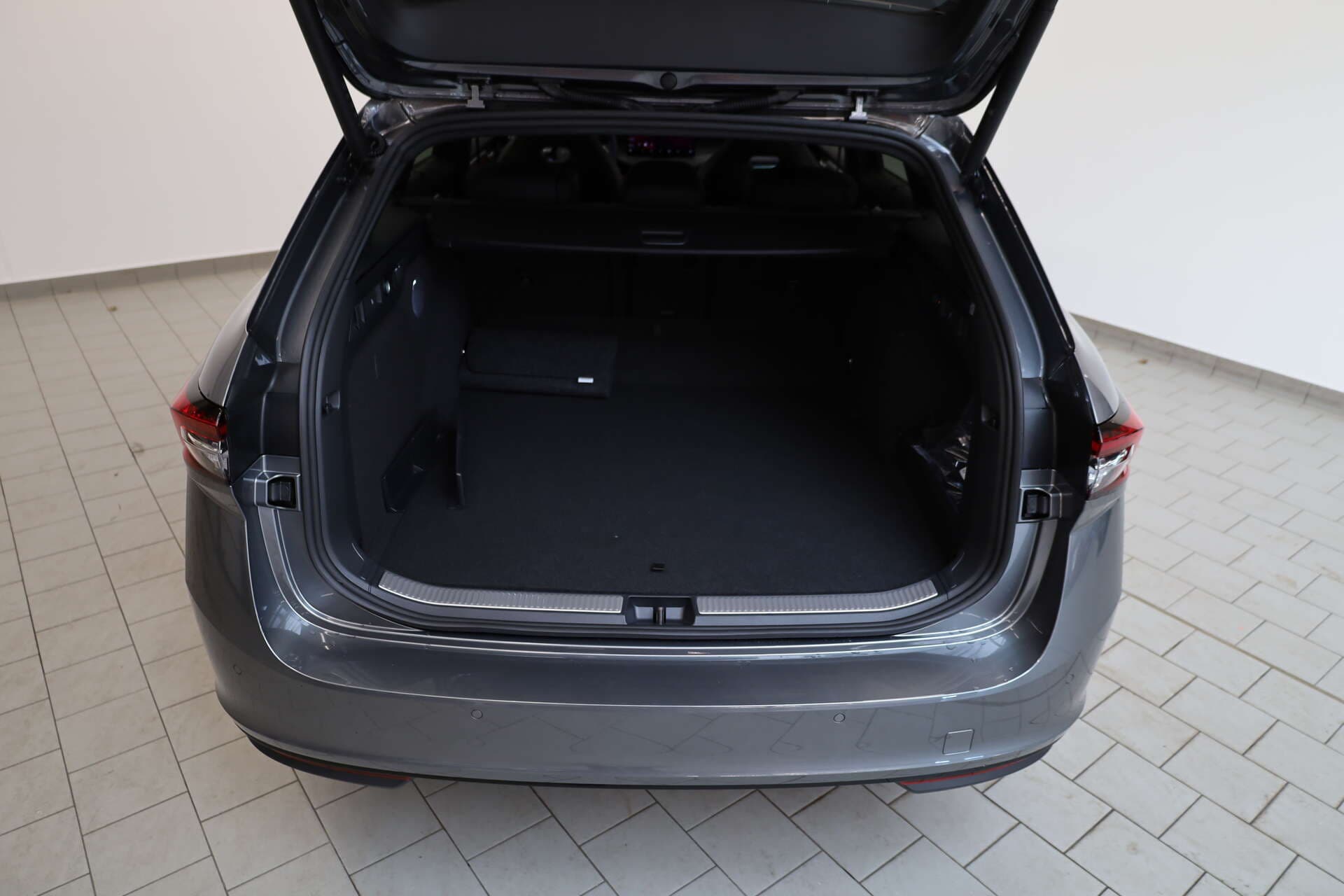 SKODA Superb Combi, photo 15 sur 17