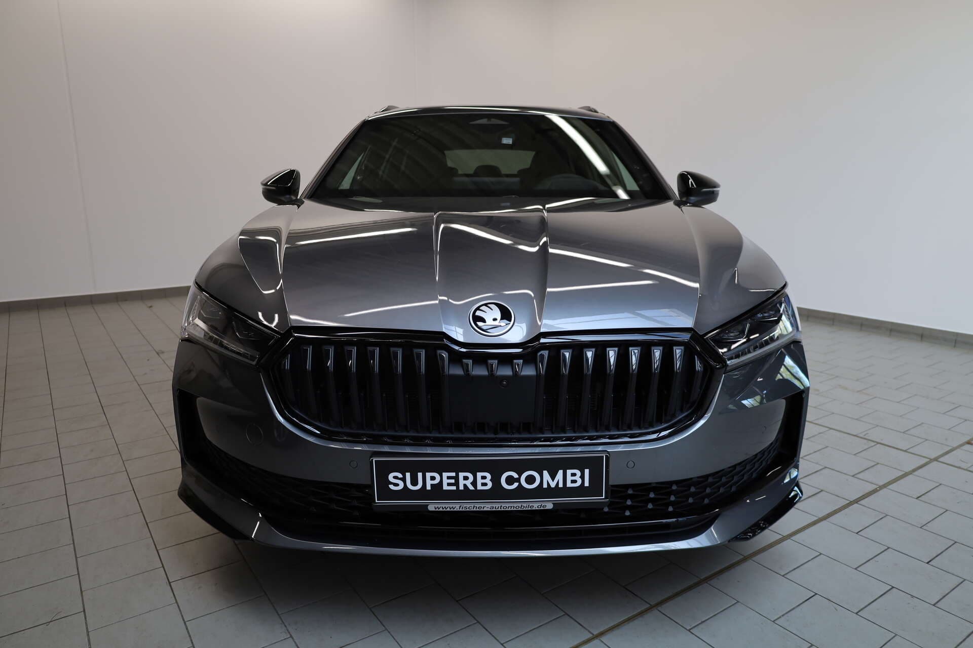 SKODA Superb Combi, photo 2 sur 17