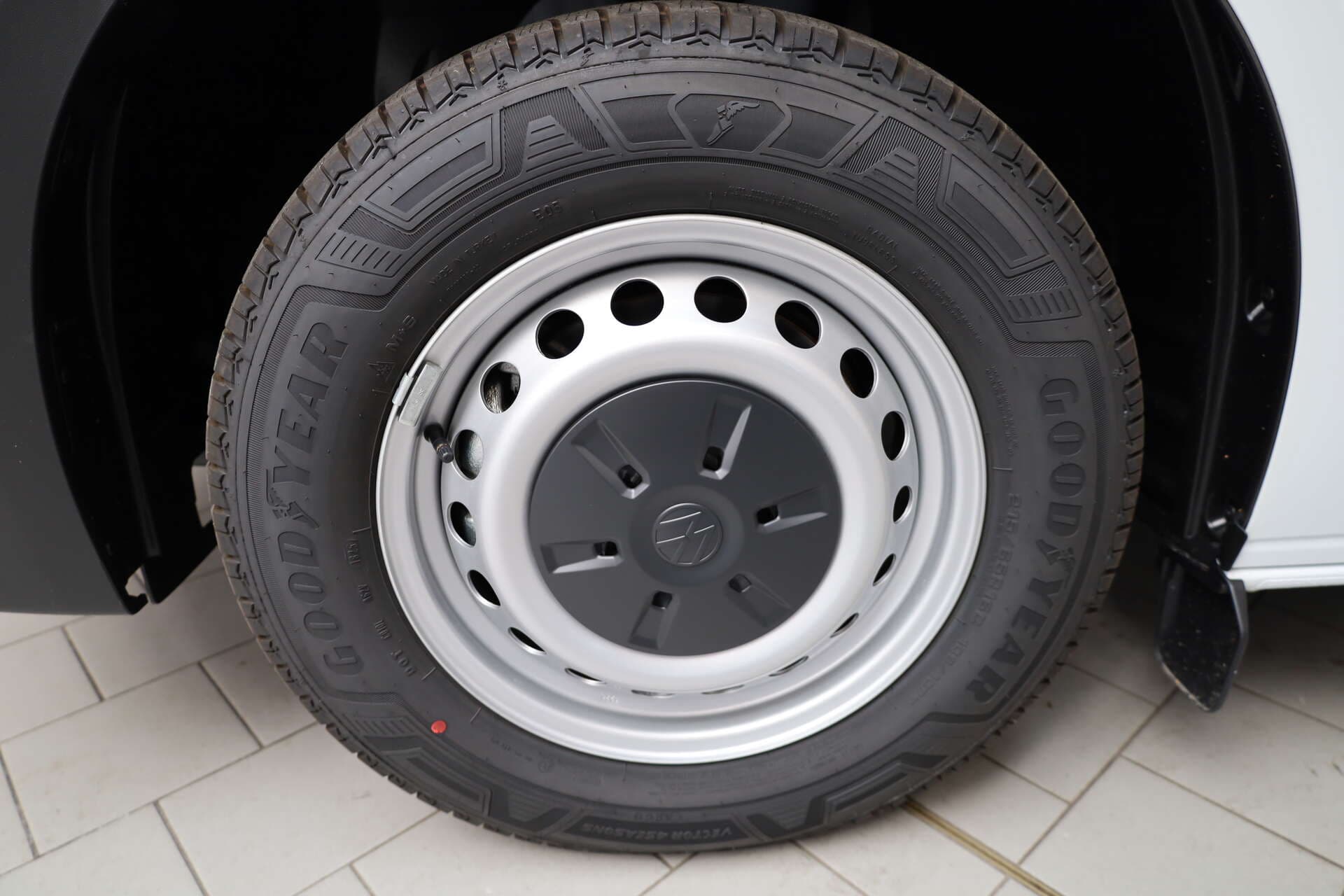 VOLKSWAGEN NUTZFAHRZEUGE T7 Kombi, photo 16 sur 16