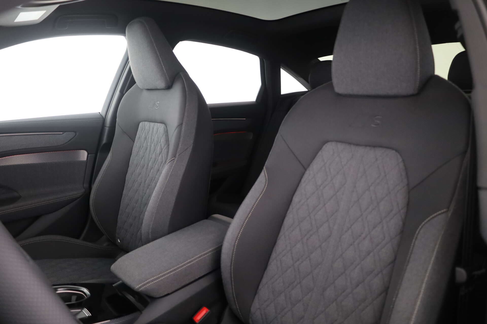 AUDI A6 Limousine, photo 9 sur 17