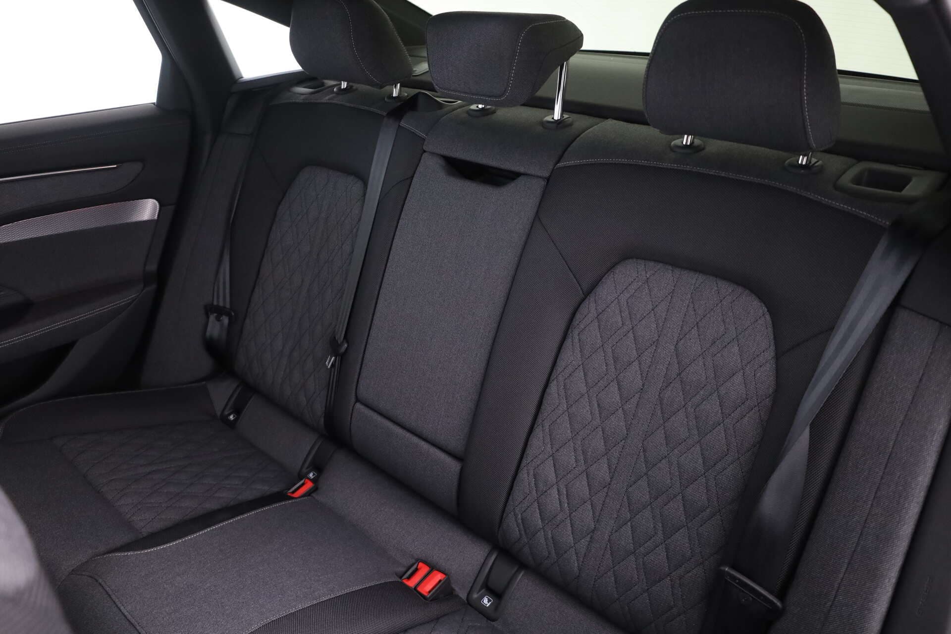 AUDI A6 Limousine, photo 10 sur 17