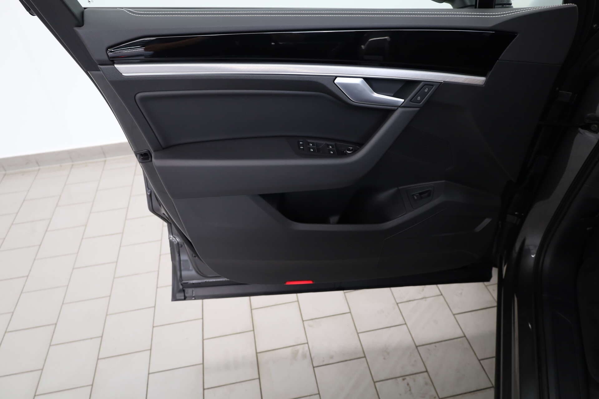 VOLKSWAGEN Touareg, photo 13 sur 17