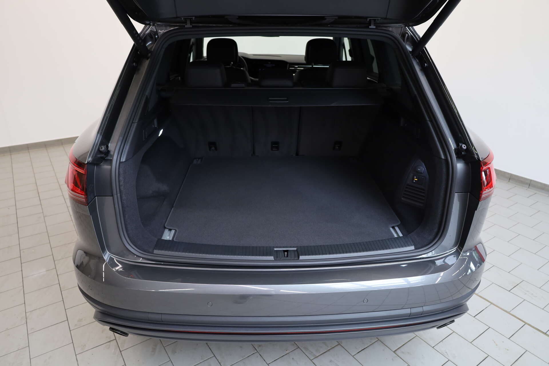 VOLKSWAGEN Touareg, photo 15 sur 17