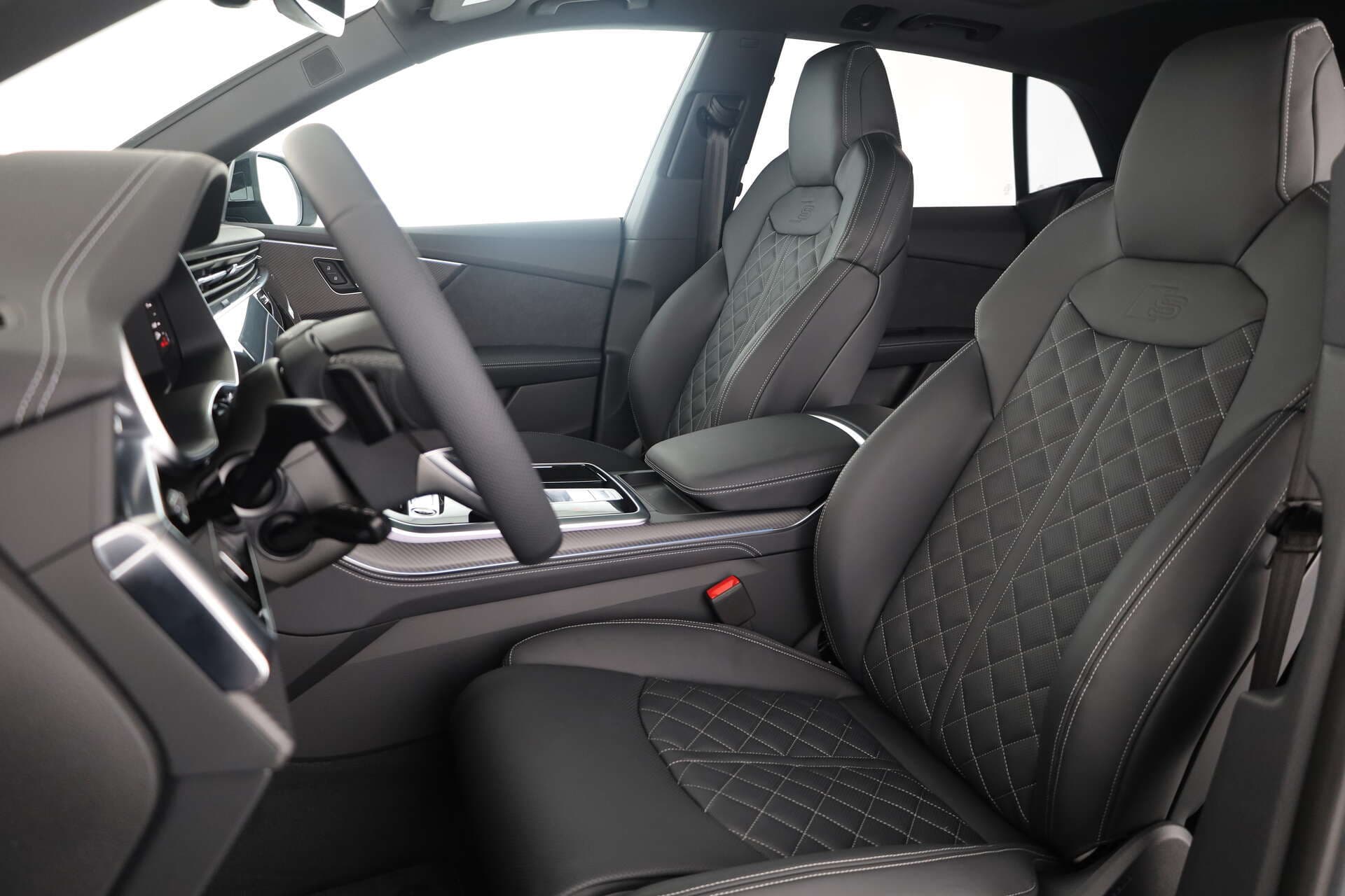 AUDI Q8, photo 9 sur 17