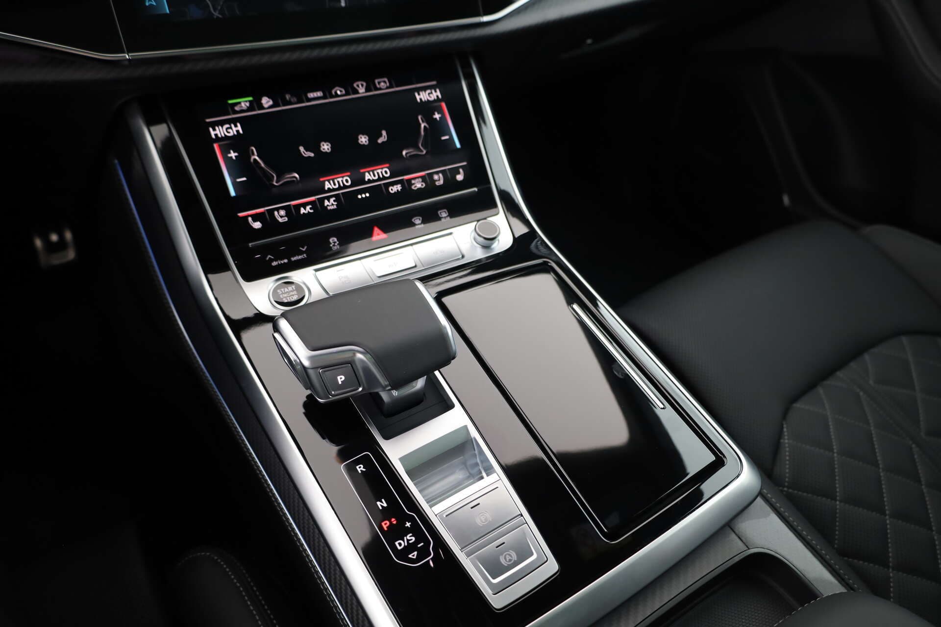 AUDI Q8, photo 15 sur 17