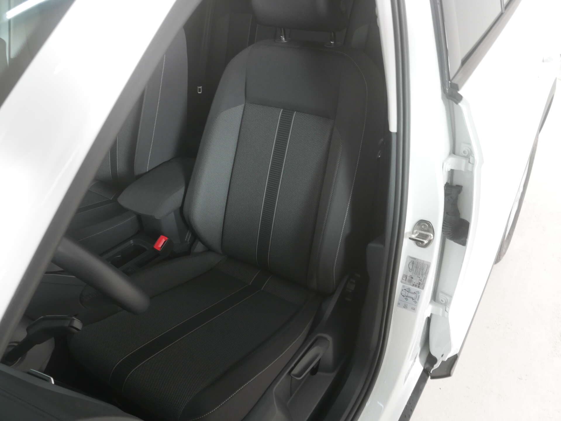 VOLKSWAGEN T-Roc, photo 9 sur 17