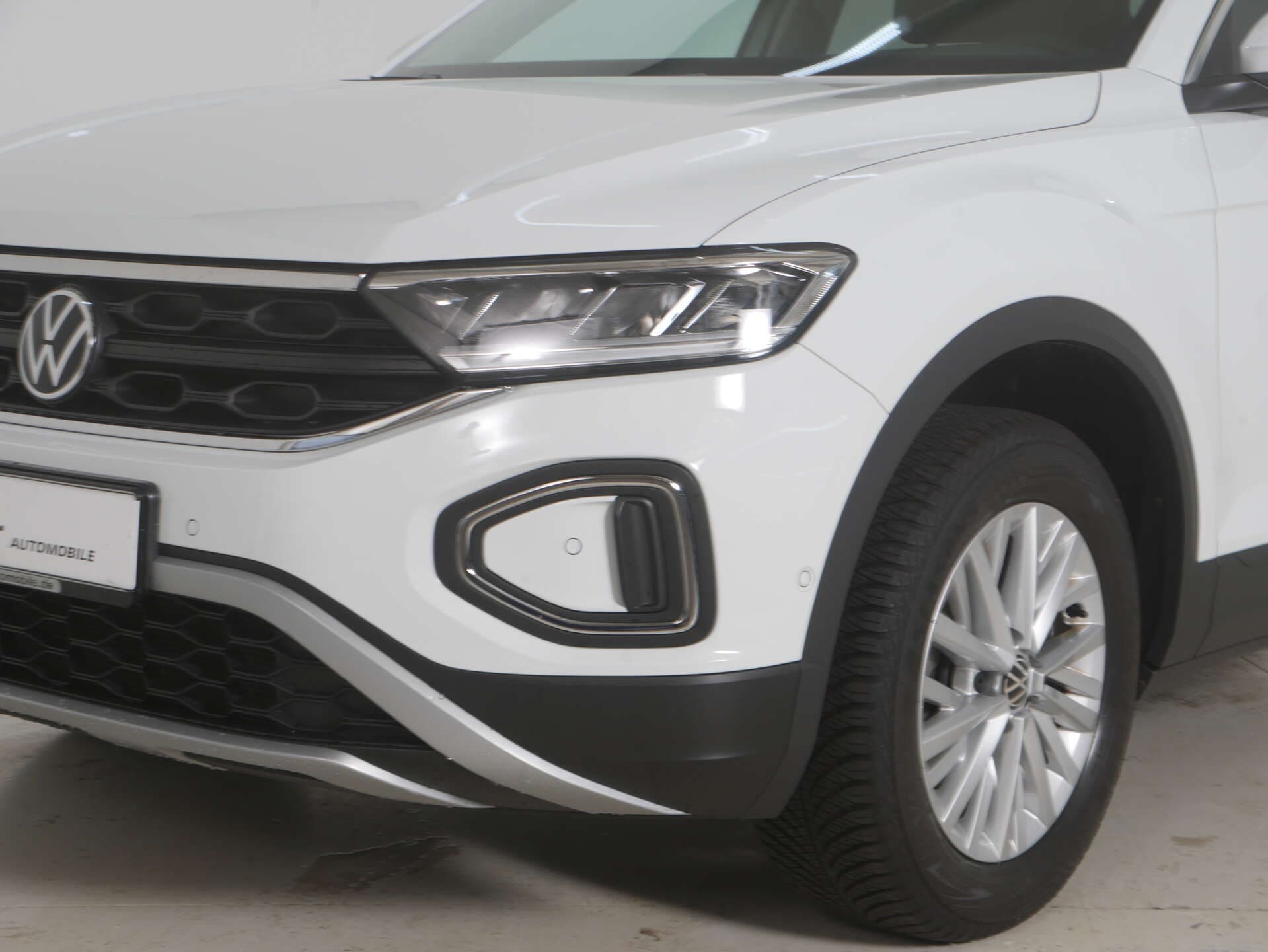 VOLKSWAGEN T-Roc, photo 2 sur 17
