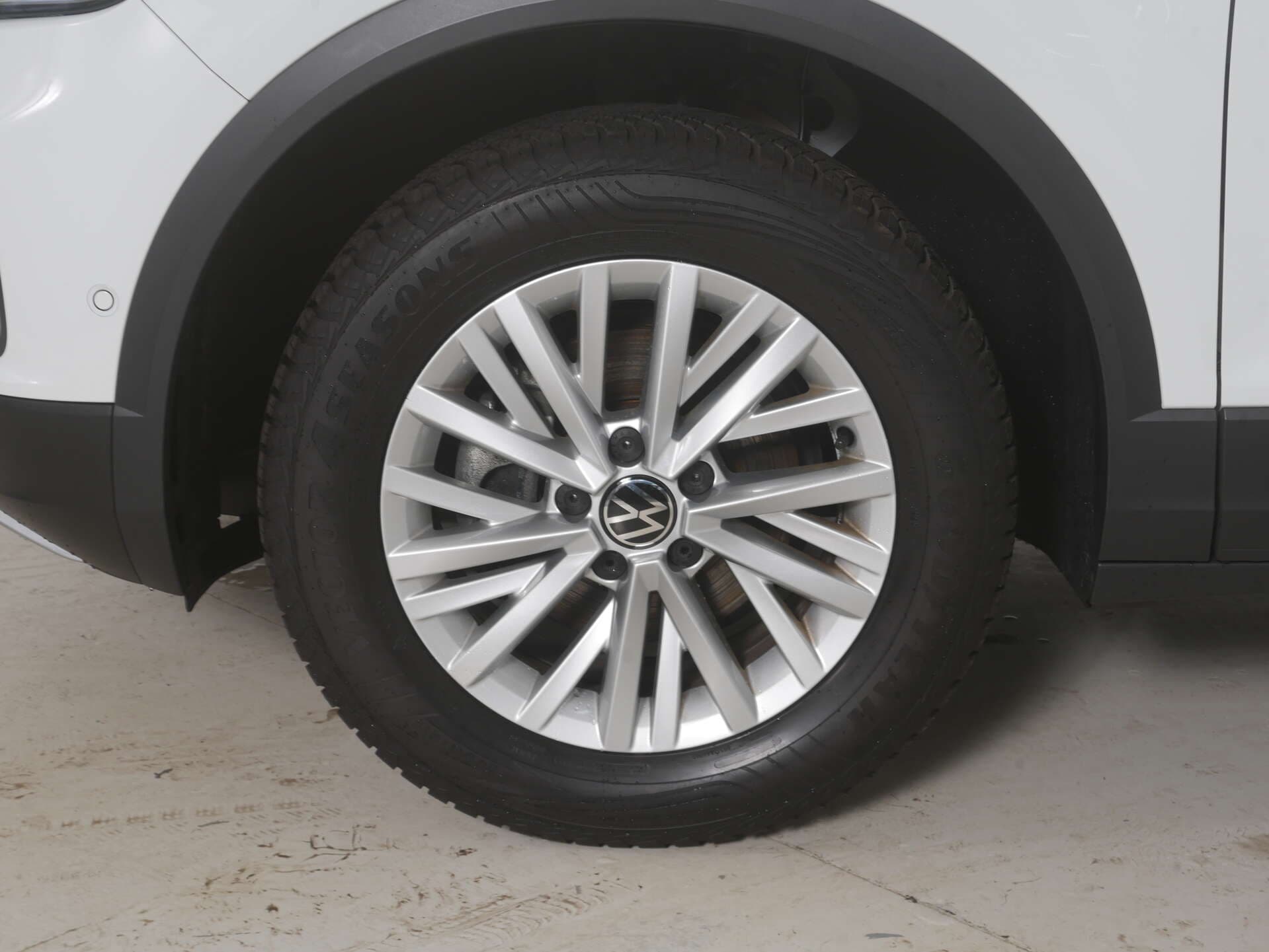VOLKSWAGEN T-Roc, photo 3 sur 17