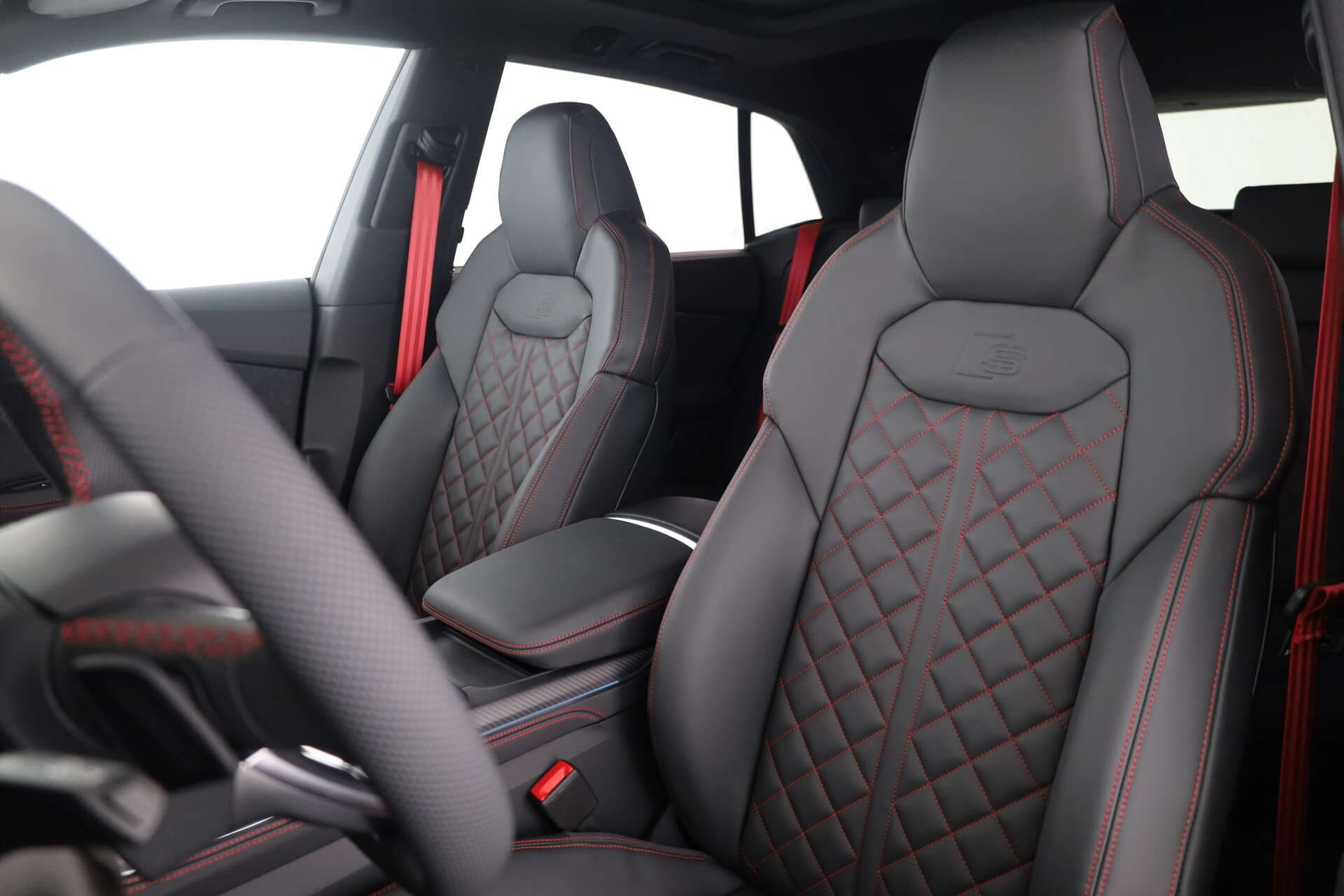 AUDI Q8, photo 9 sur 17