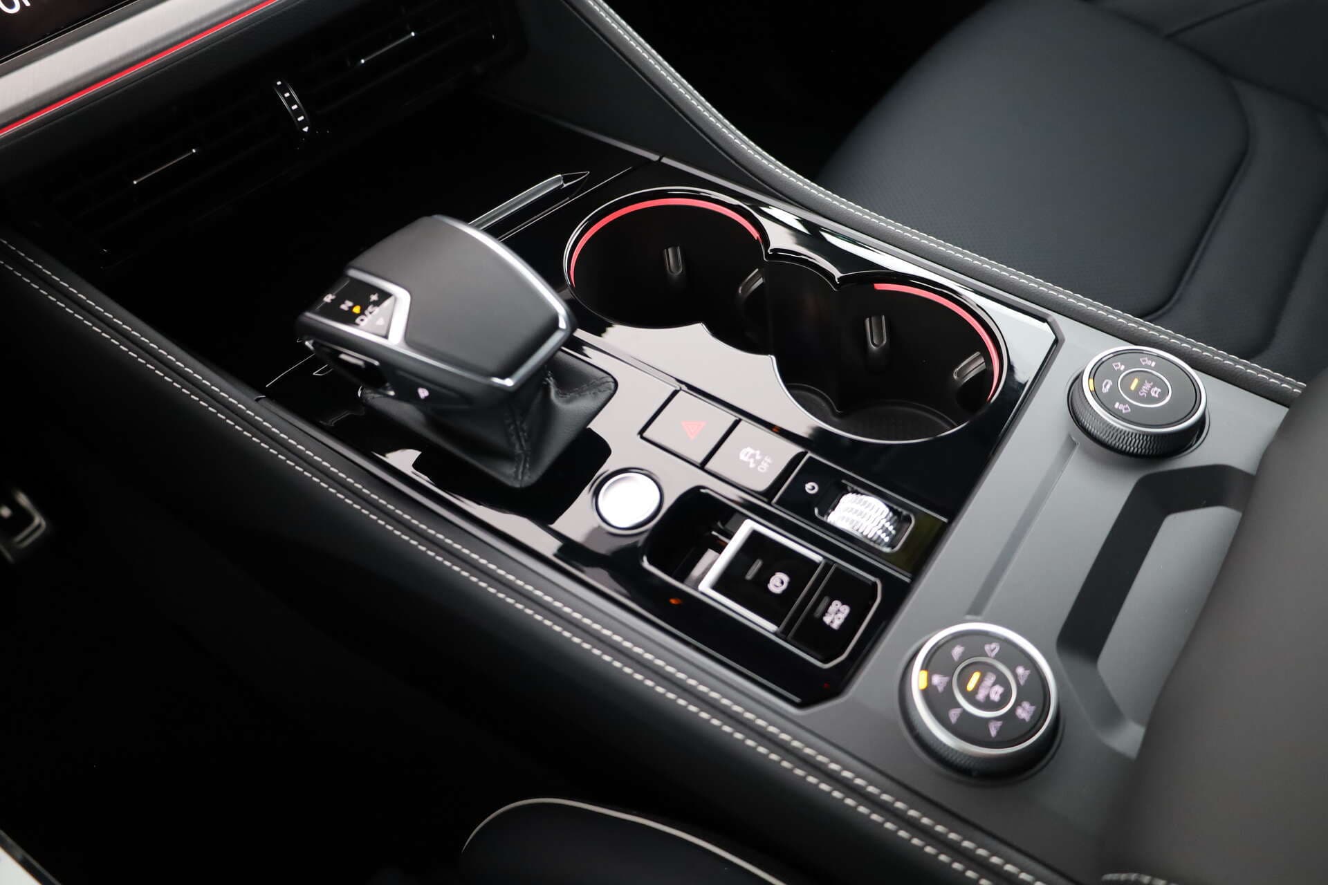 VOLKSWAGEN Touareg, photo 14 sur 17