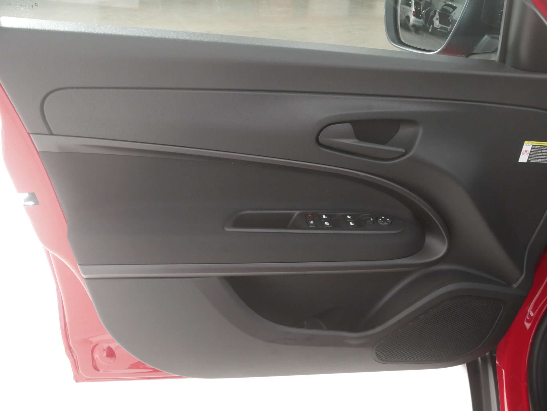 FIAT 600 hybrid, photo 11 sur 17