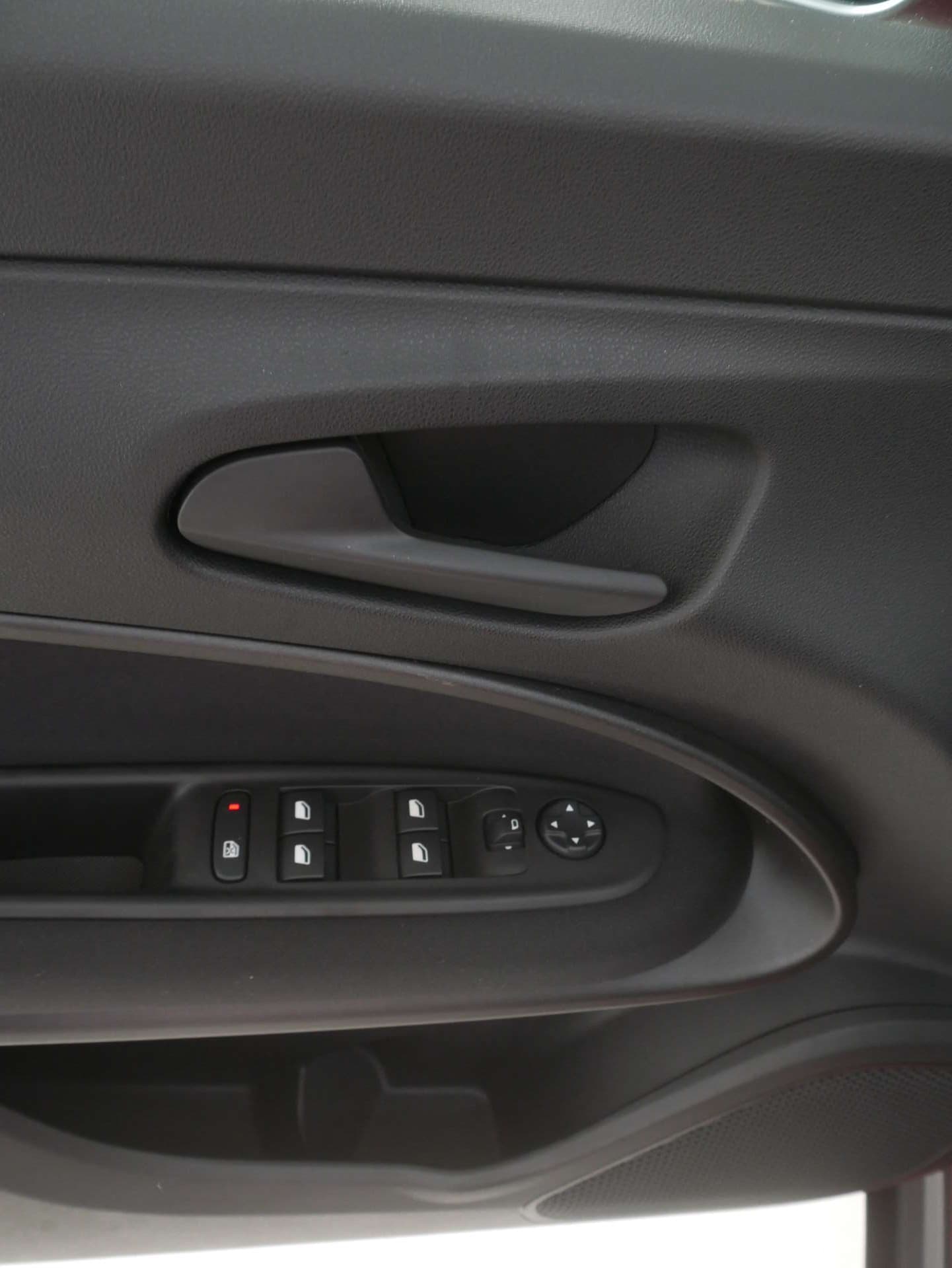 FIAT 600 hybrid, photo 12 sur 17