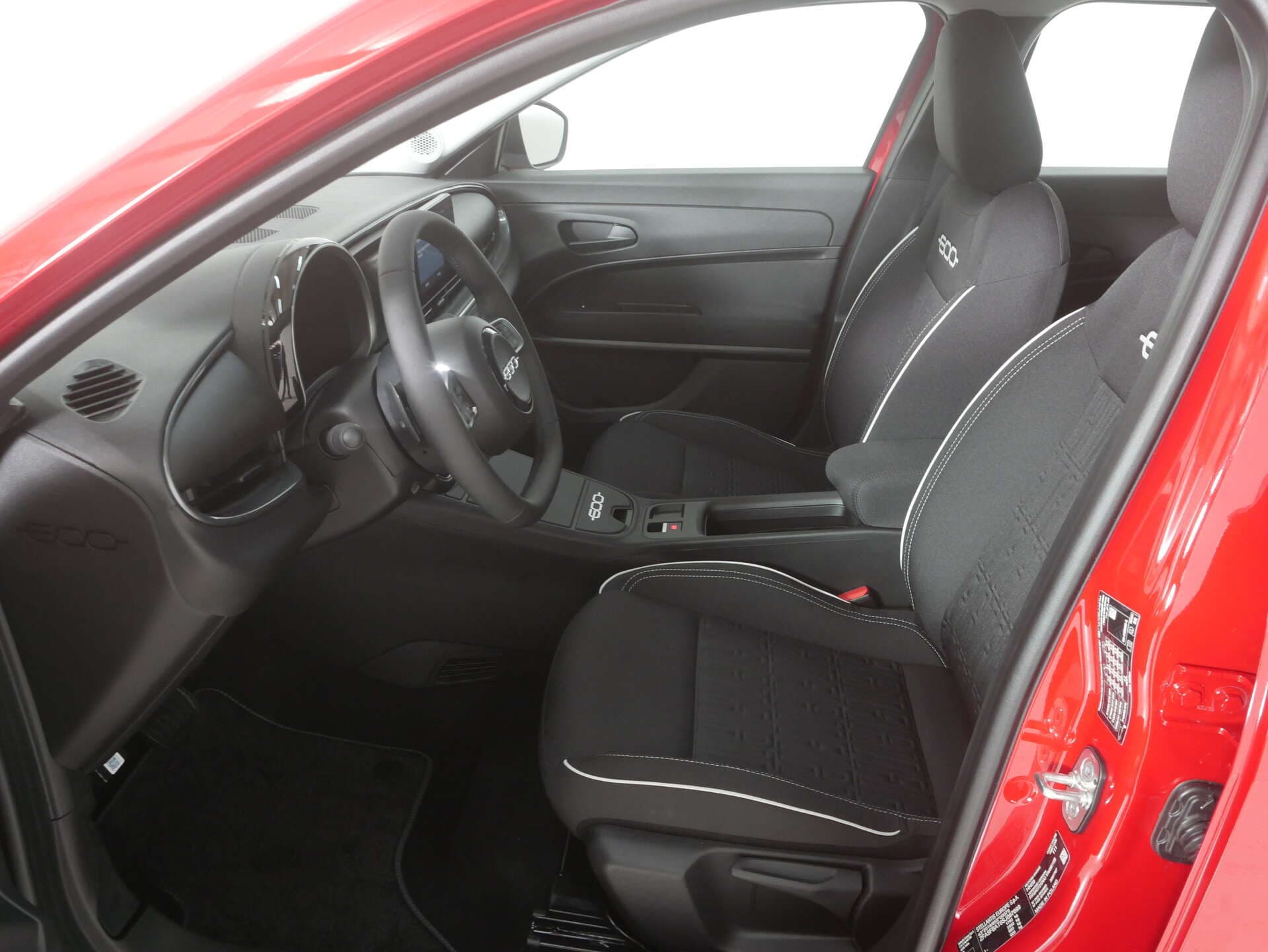 FIAT 600 hybrid, photo 8 sur 17