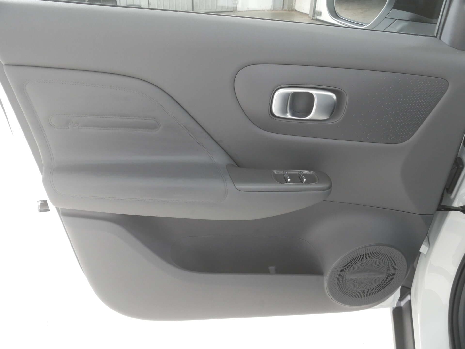 LEAPMOTOR B10, photo 11 sur 17