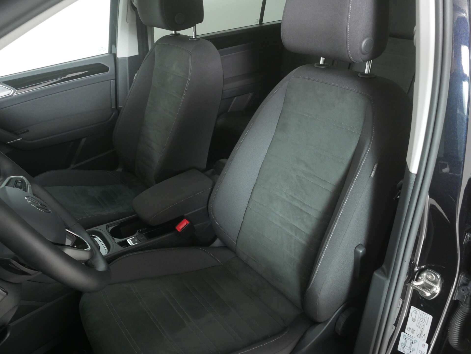VOLKSWAGEN Touran, photo 10 sur 17