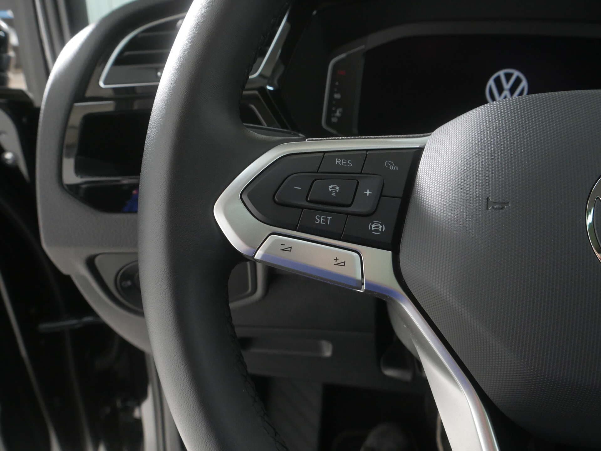 VOLKSWAGEN Touran, photo 14 sur 17