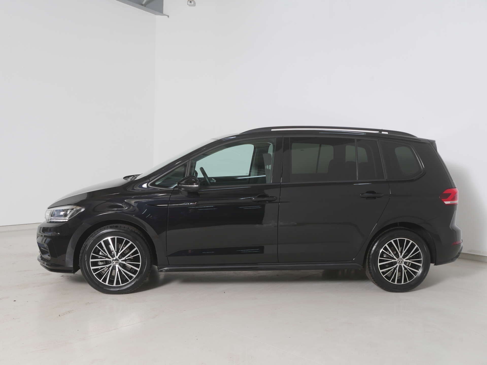 VOLKSWAGEN Touran, photo 3 sur 17