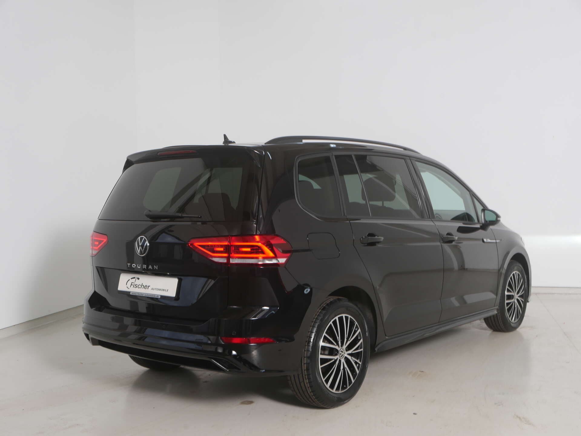 VOLKSWAGEN Touran, photo 4 sur 17
