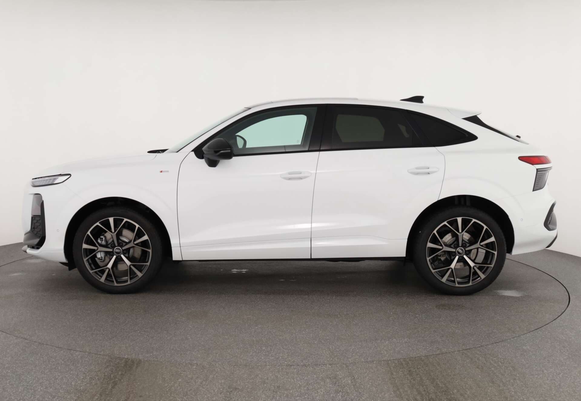 AUDI Q3 Sportback, photo 4 sur 17