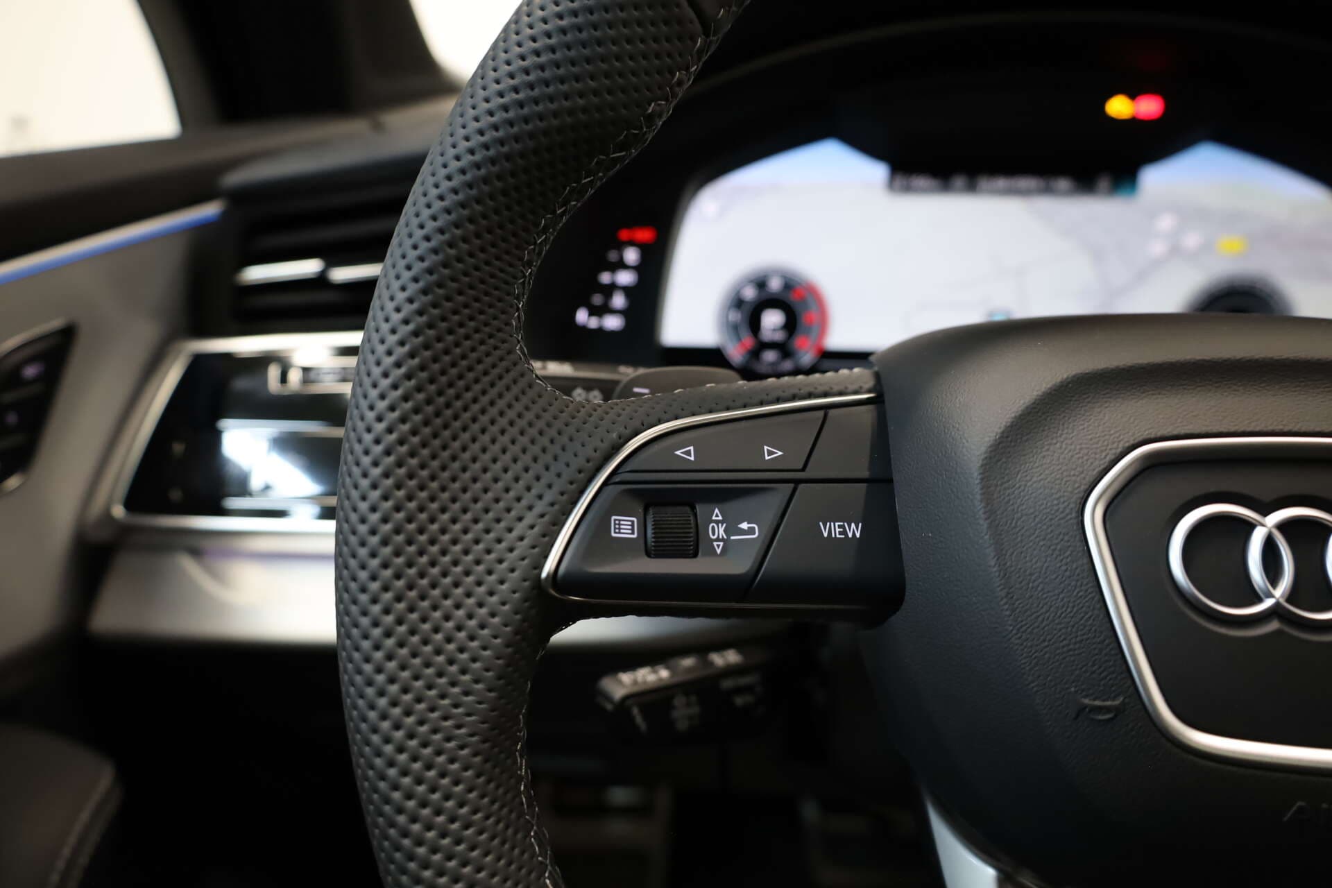 AUDI Q7, photo 14 sur 17