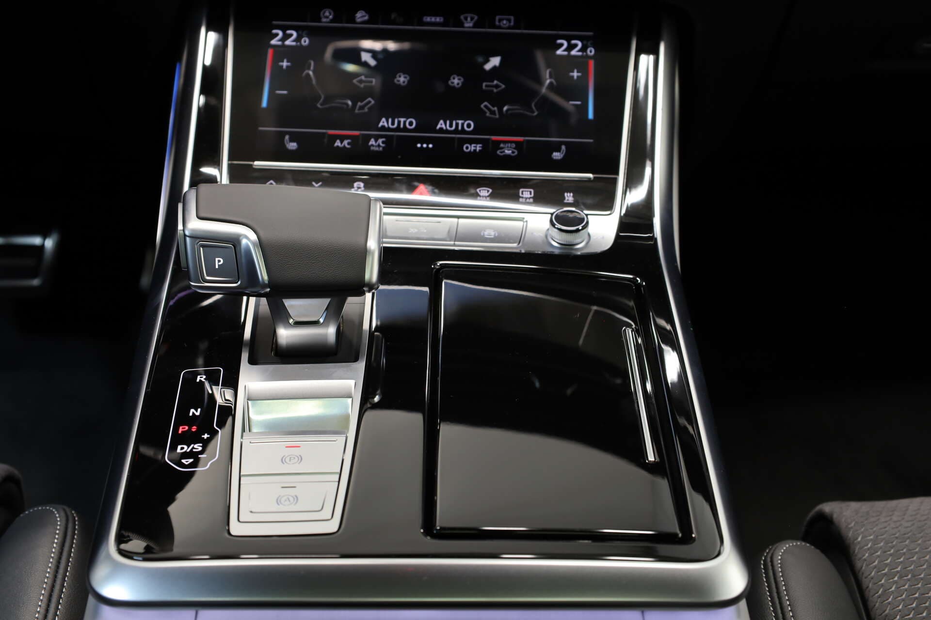 AUDI Q7, photo 16 sur 17