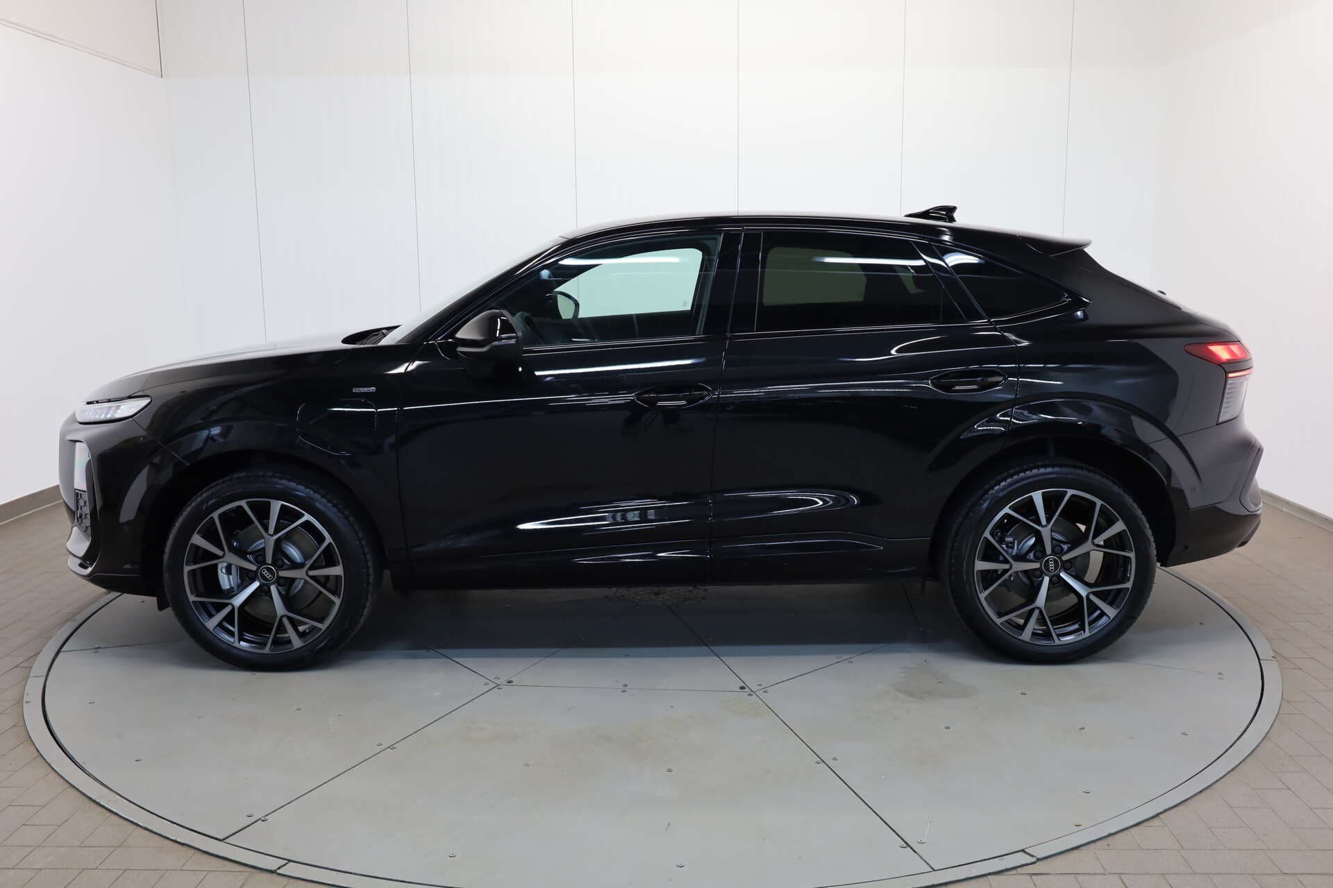 AUDI Q3 Sportback, photo 4 sur 17