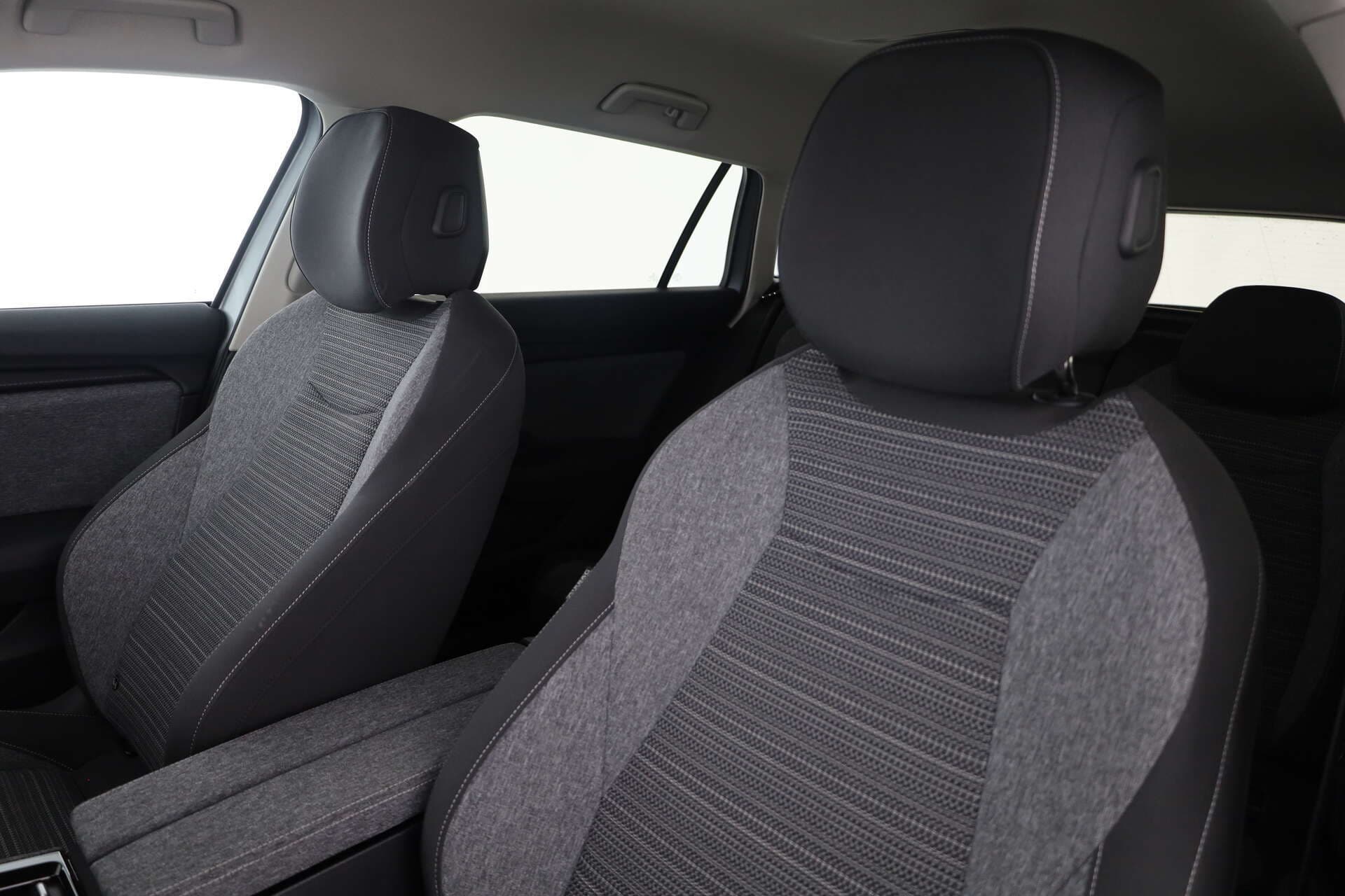 SKODA Superb Combi, photo 9 sur 17