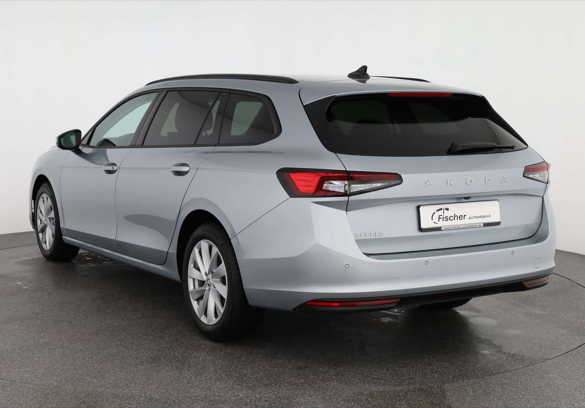 SKODA Superb Combi, photo 3 sur 17