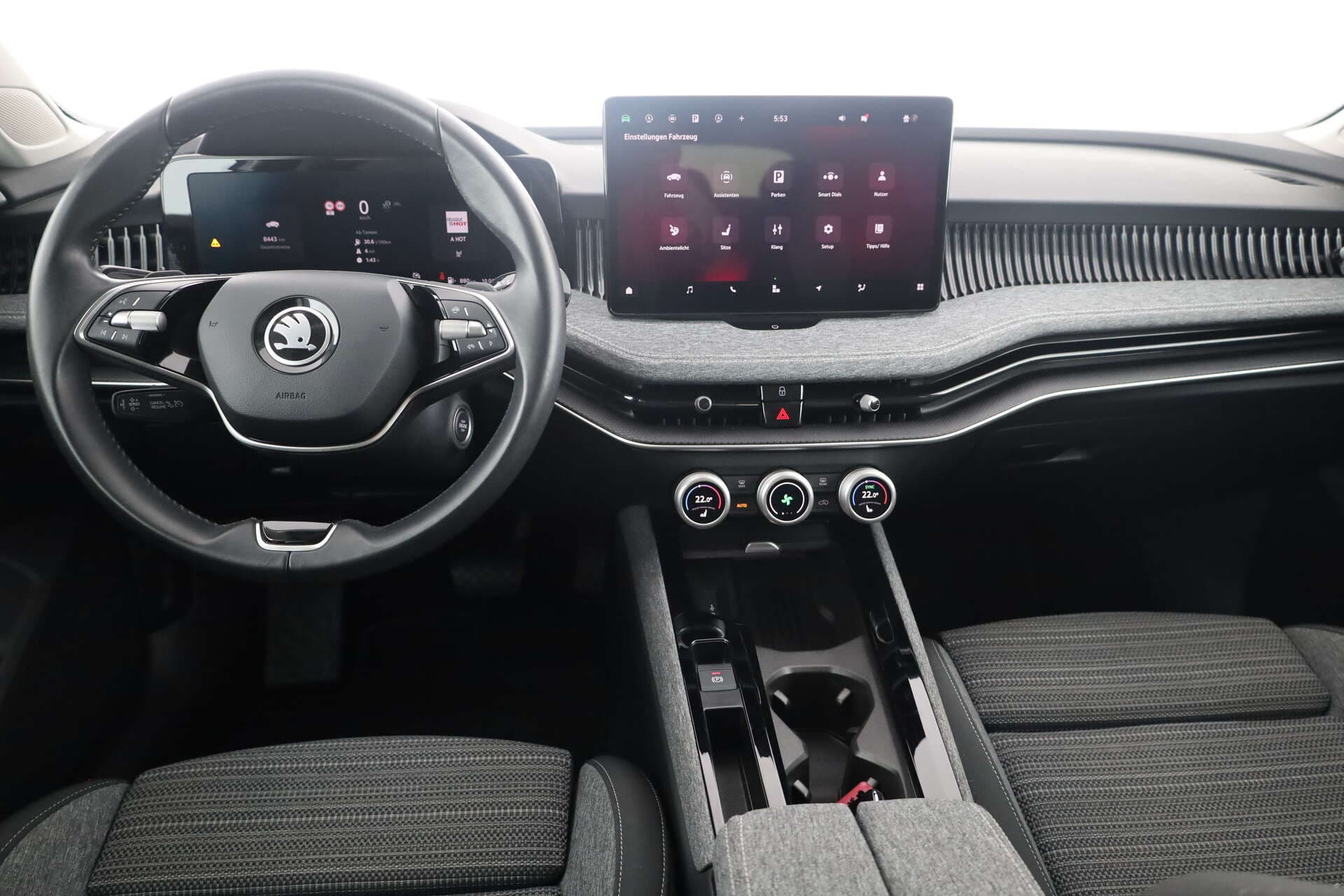 SKODA Superb Combi, photo 8 sur 17