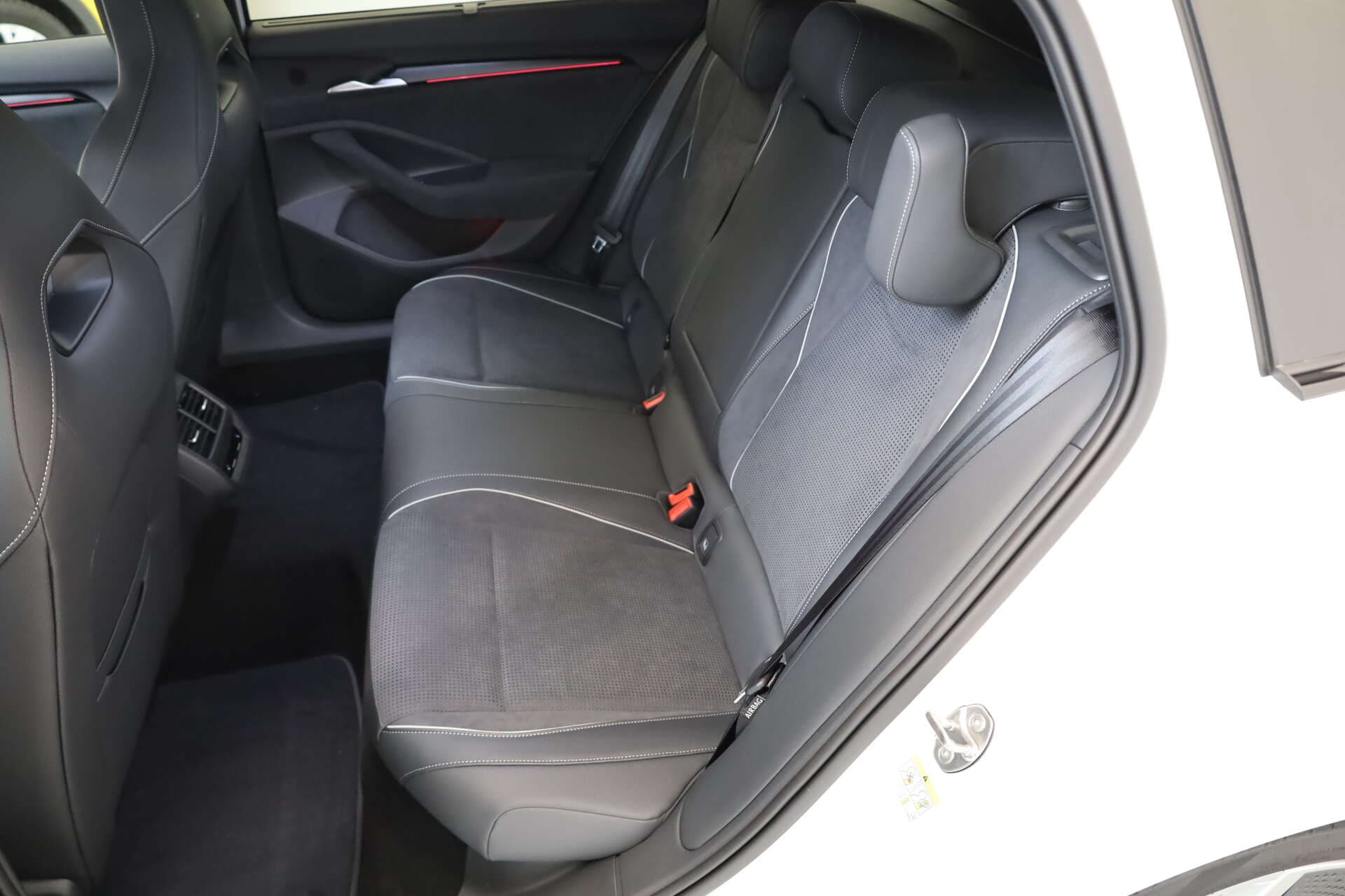 SKODA Superb Combi, photo 14 sur 17
