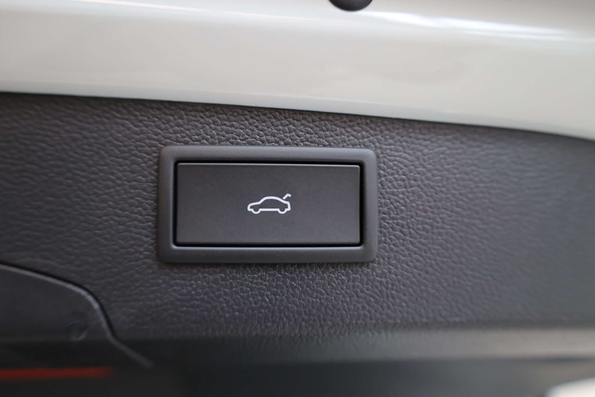 SKODA Superb Combi, photo 16 sur 17