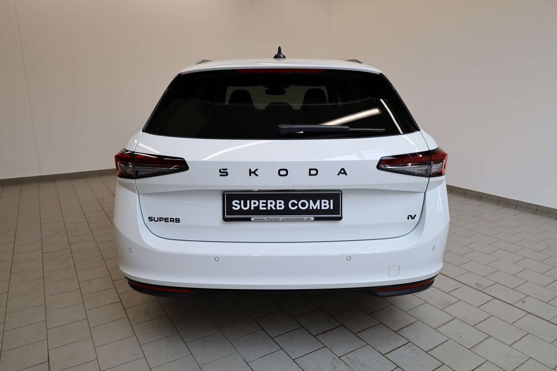 SKODA Superb Combi, photo 4 sur 17