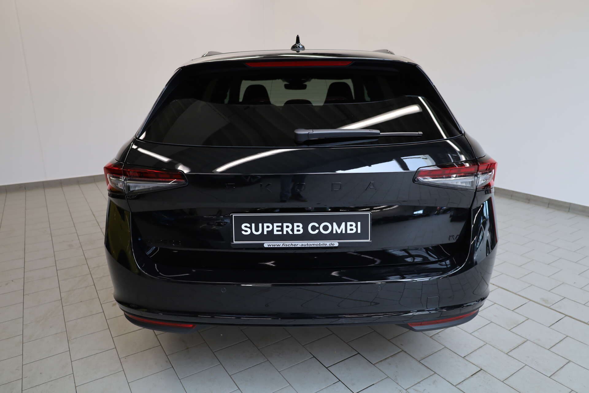 SKODA Superb Combi, photo 4 sur 17
