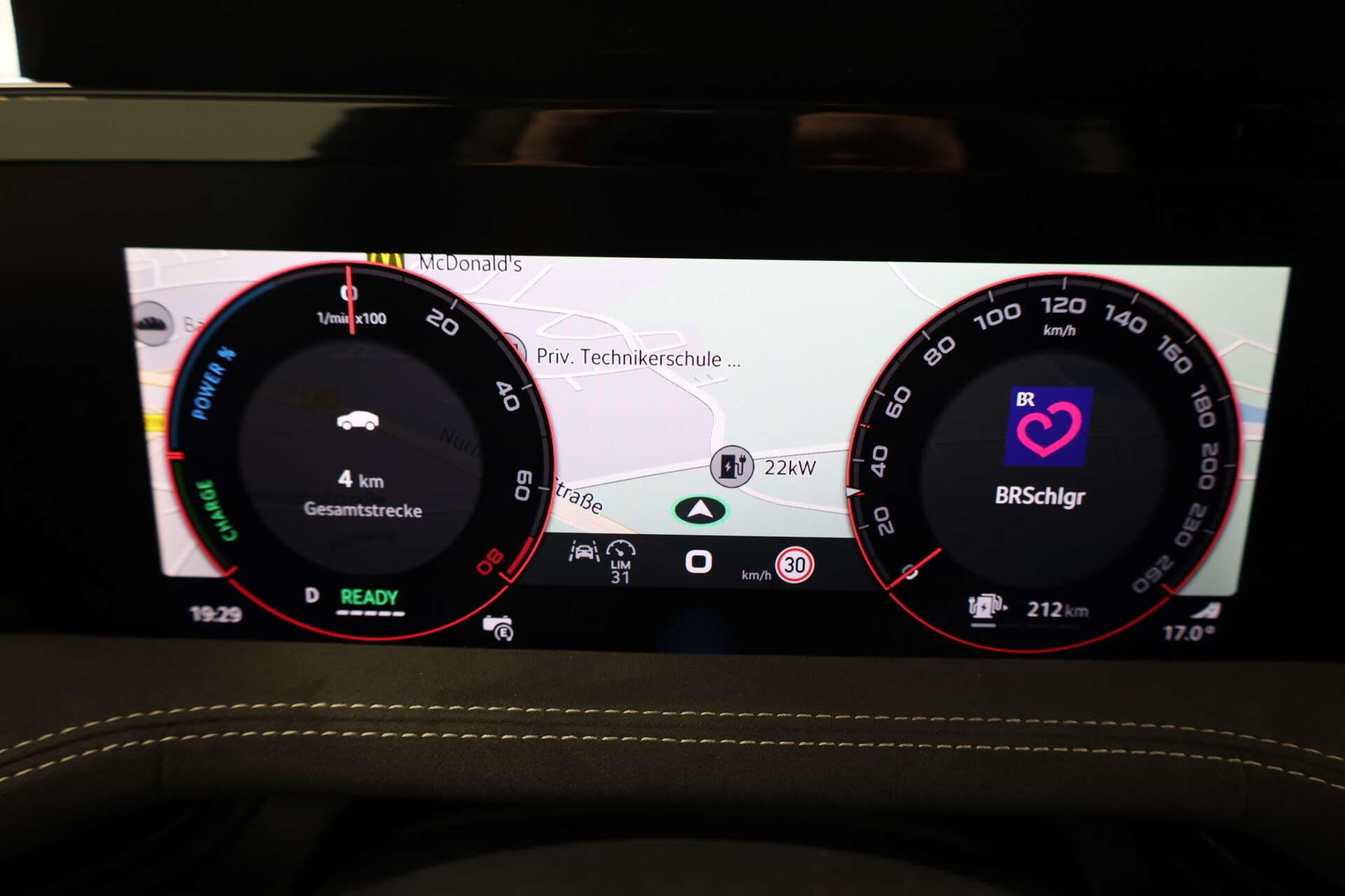 SKODA Superb Combi, photo 8 sur 17