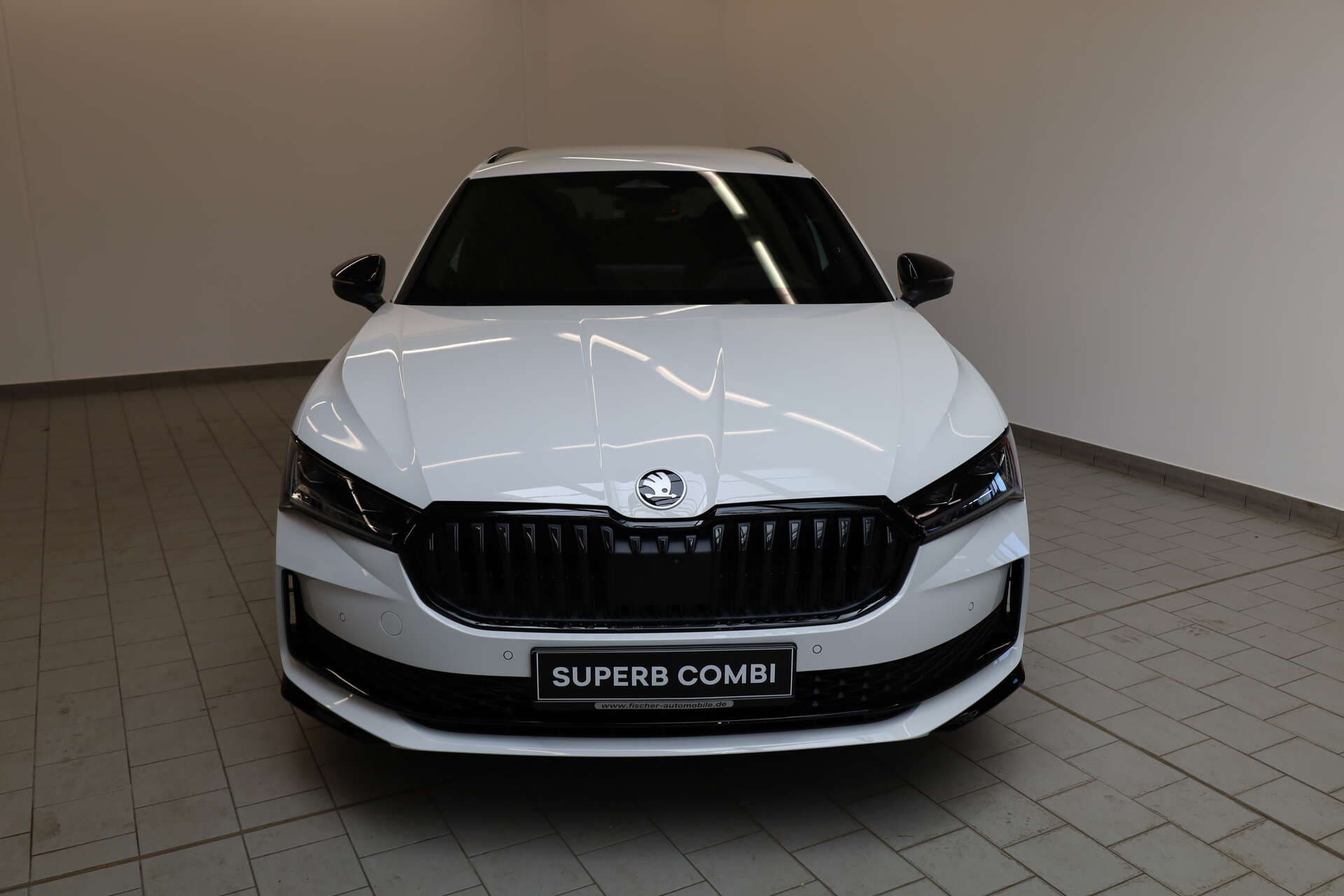 SKODA Superb Combi, photo 2 sur 13