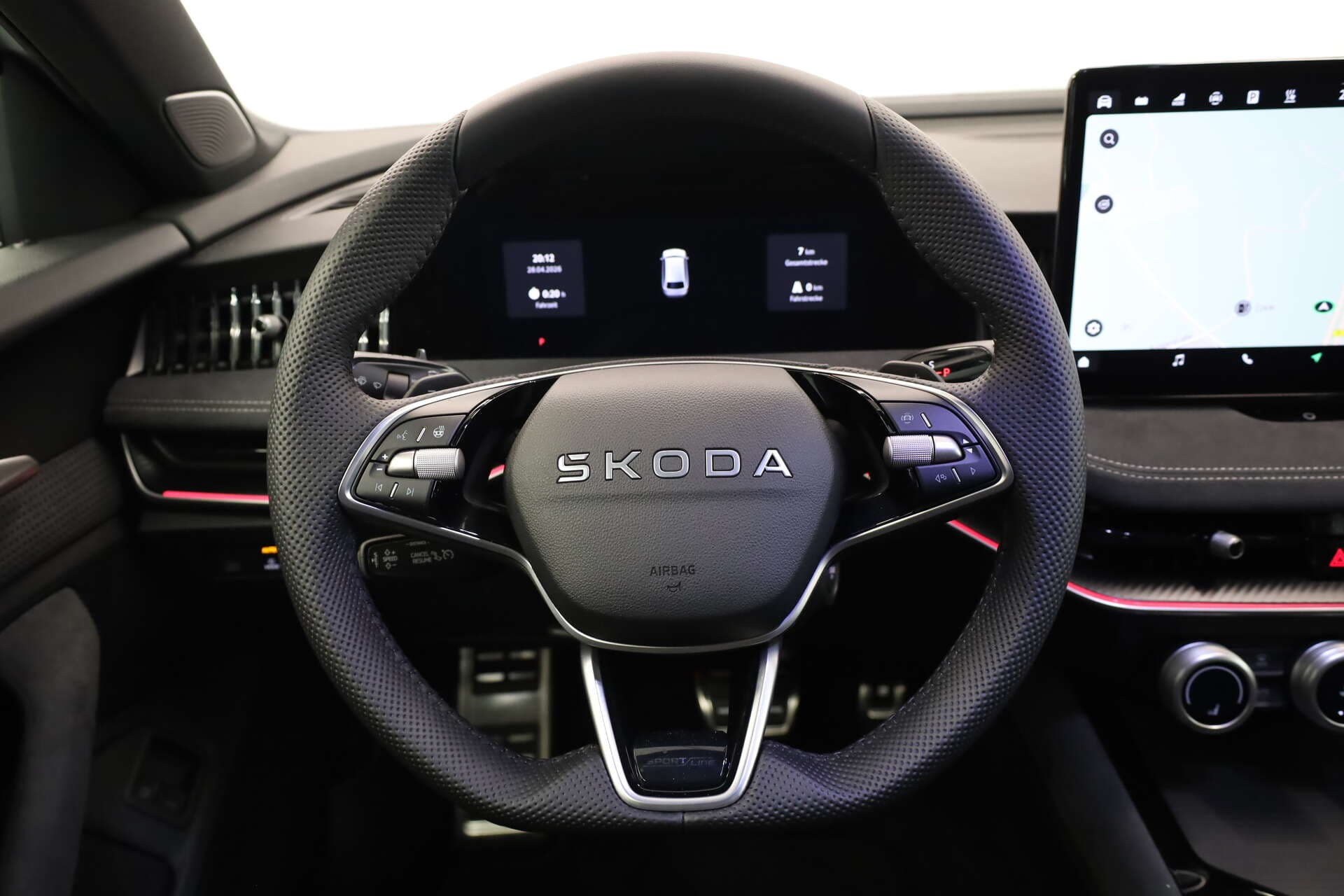 SKODA Superb Combi, photo 7 sur 13