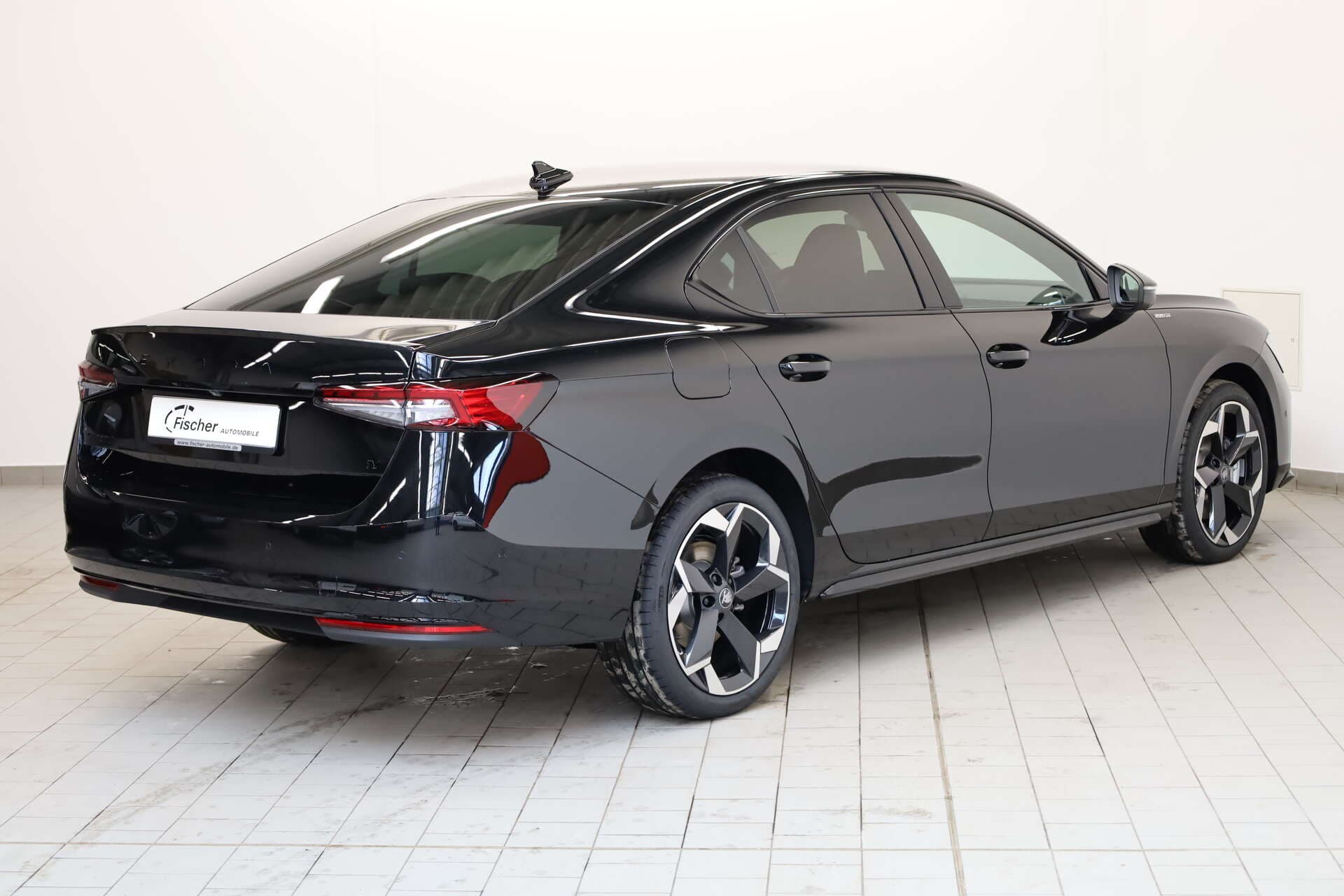 SKODA Superb, photo 3 sur 17