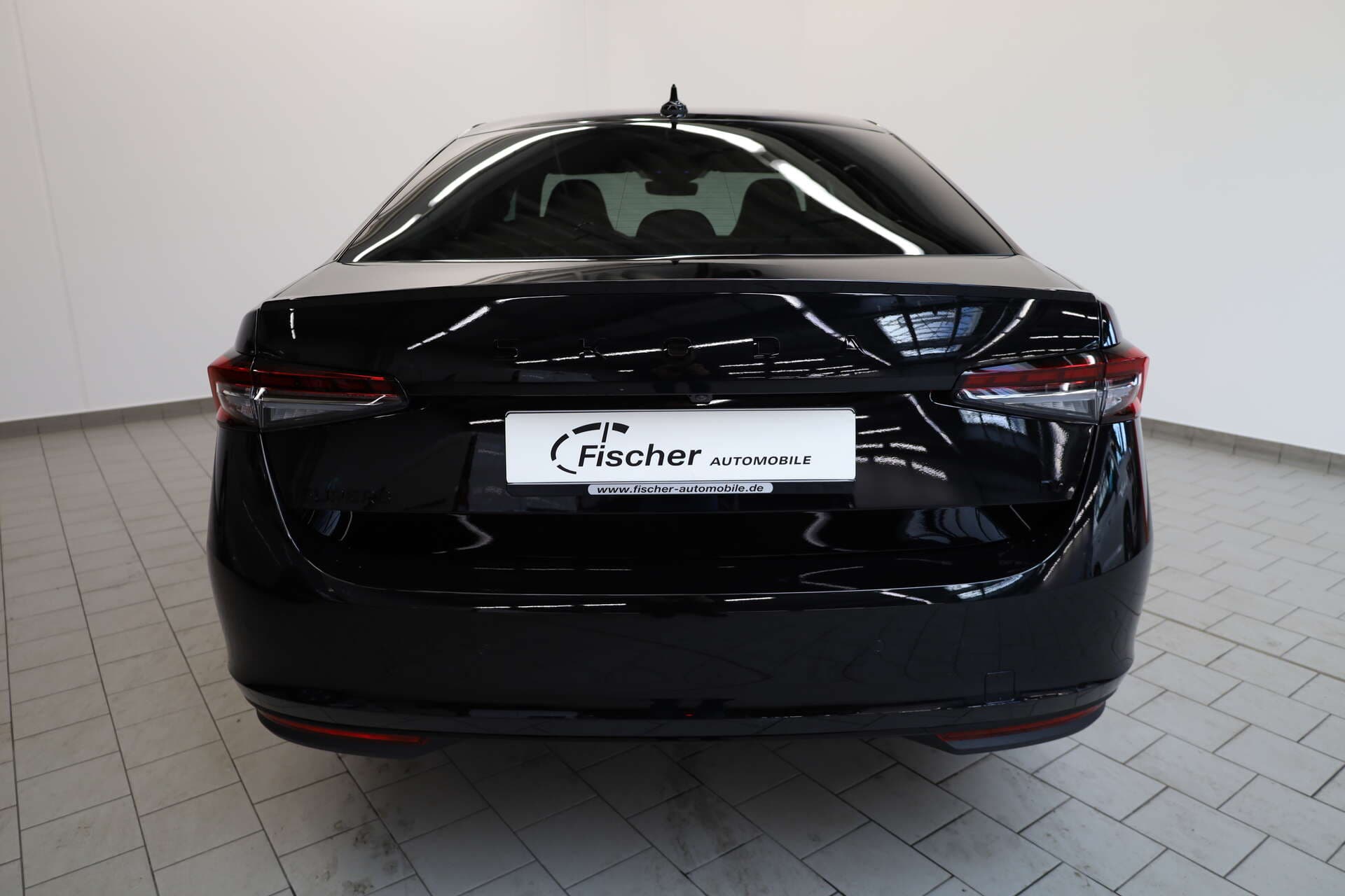 SKODA Superb, photo 4 sur 17