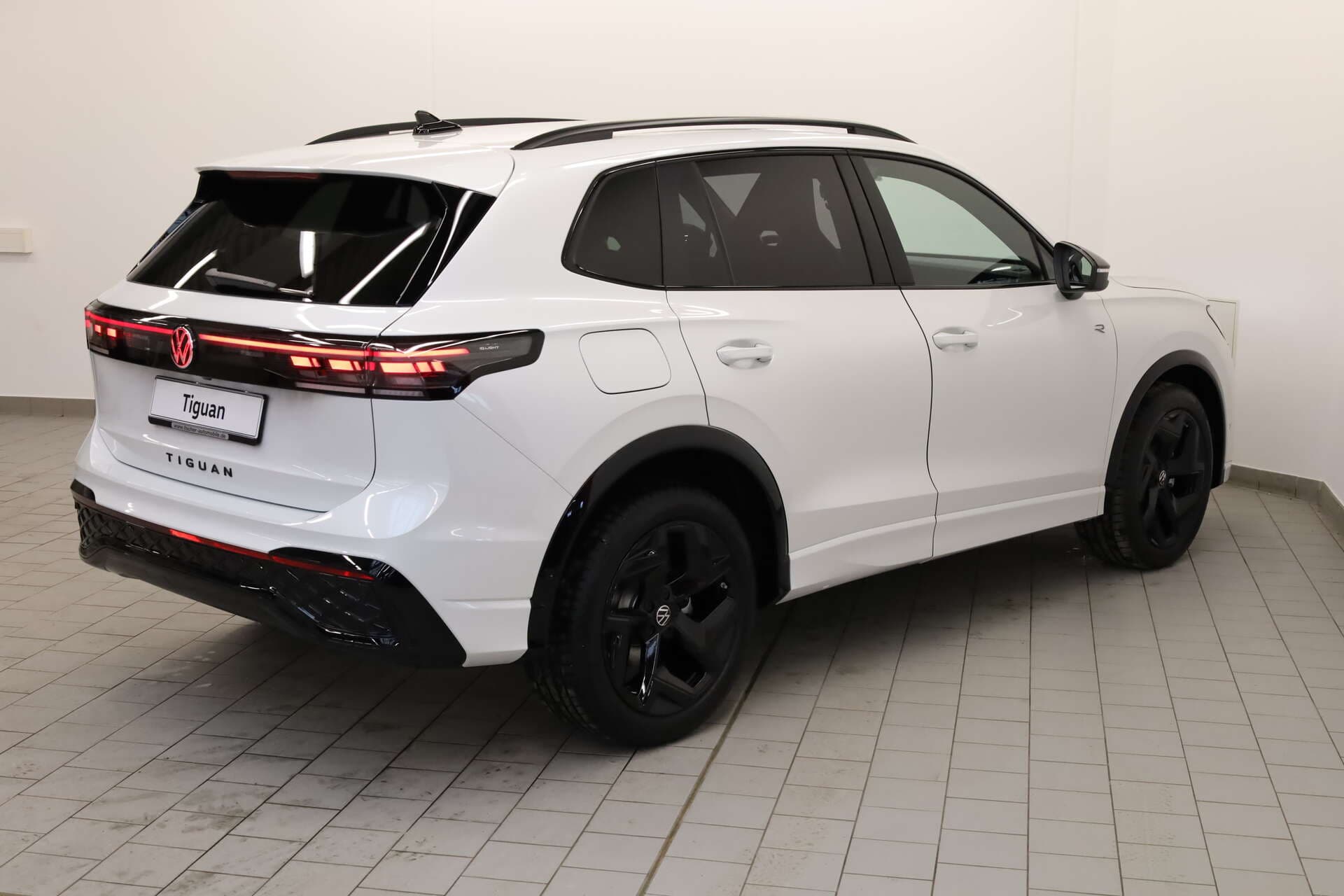 VOLKSWAGEN Tiguan, photo 3 sur 17