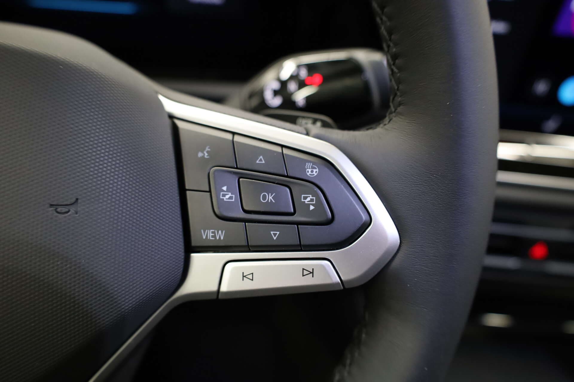 VOLKSWAGEN Tiguan, photo 9 sur 17