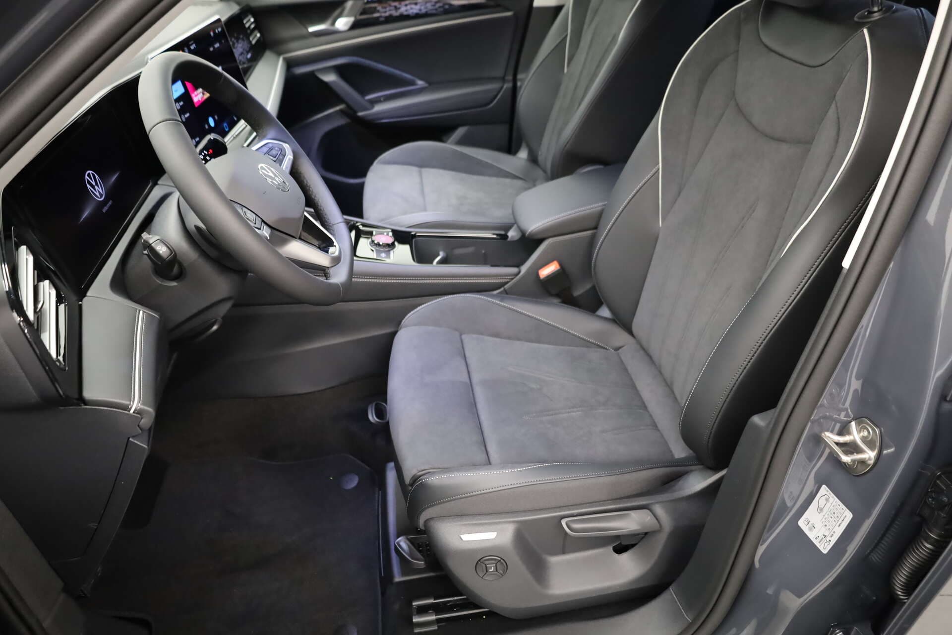 VOLKSWAGEN Tiguan, photo 4 sur 17