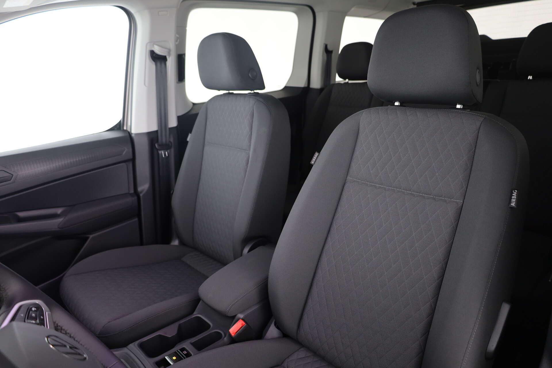 VOLKSWAGEN NUTZFAHRZEUGE Caddy Maxi, photo 9 sur 16