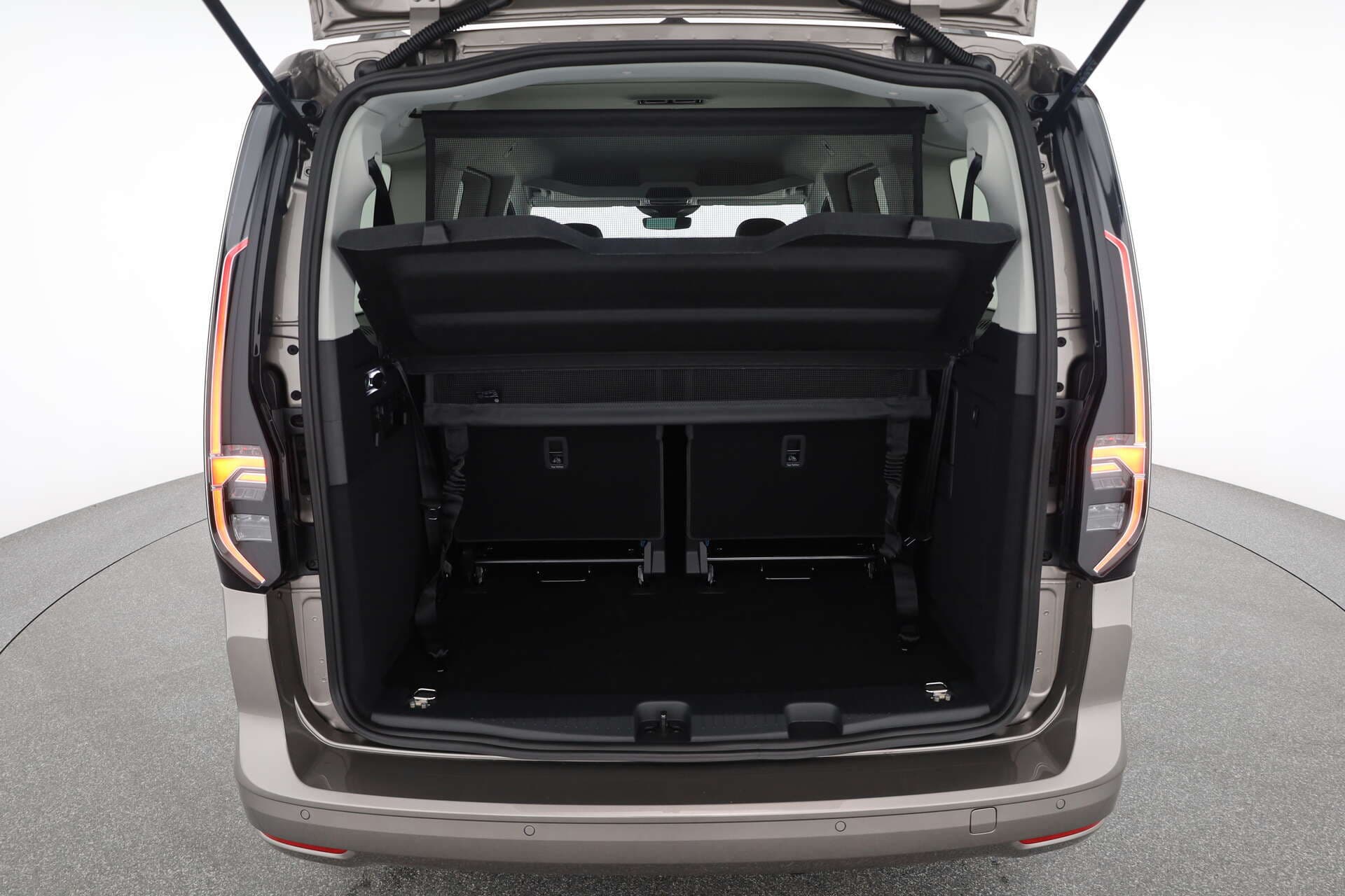 VOLKSWAGEN NUTZFAHRZEUGE Caddy Maxi, photo 11 sur 16