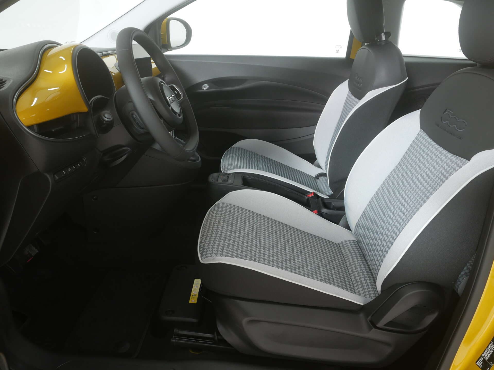 FIAT 500 Hybrid, photo 8 sur 17